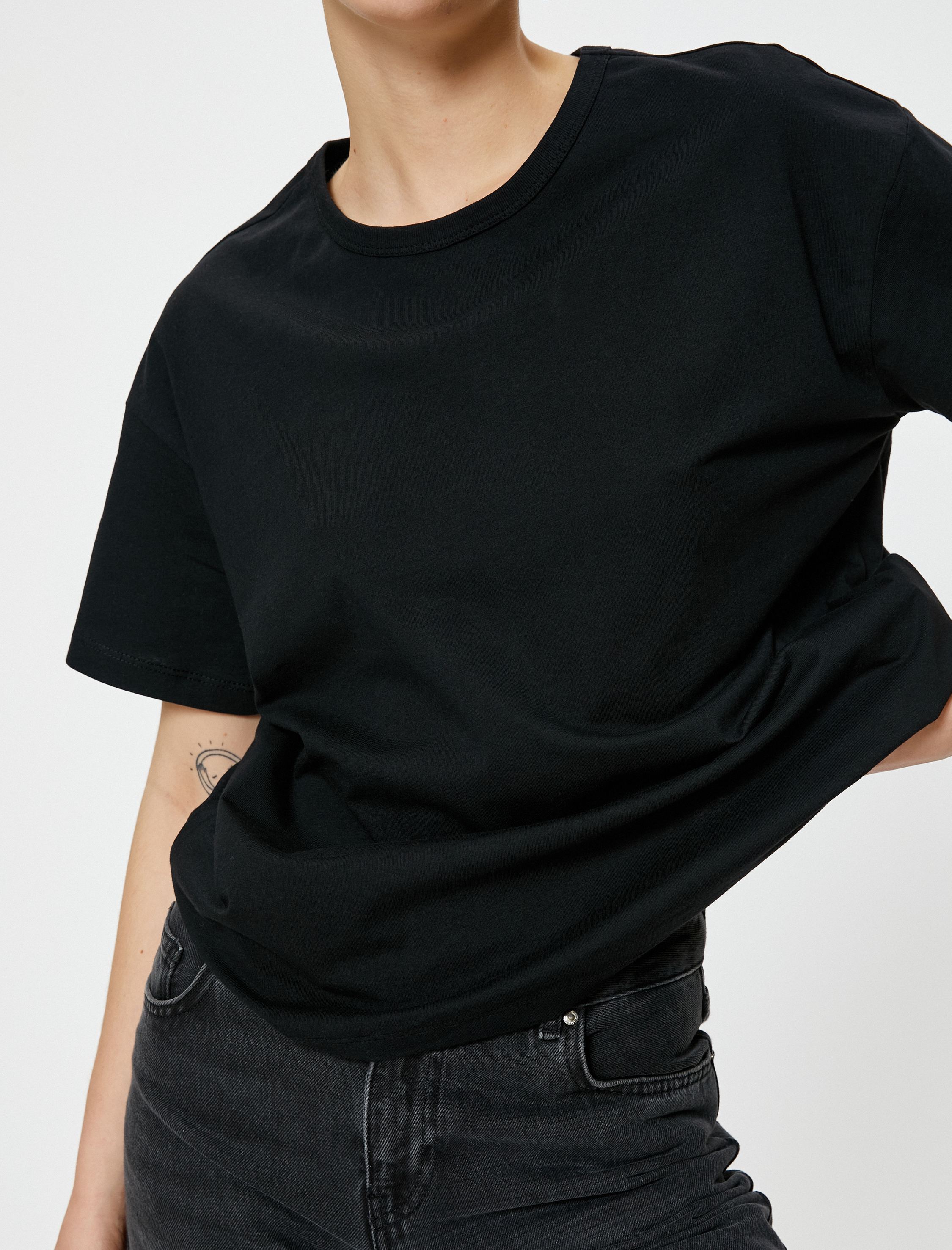   Oversize Tişört Soluk Efektli Kısa Kollu Bisiklet Yaka Pamuklu