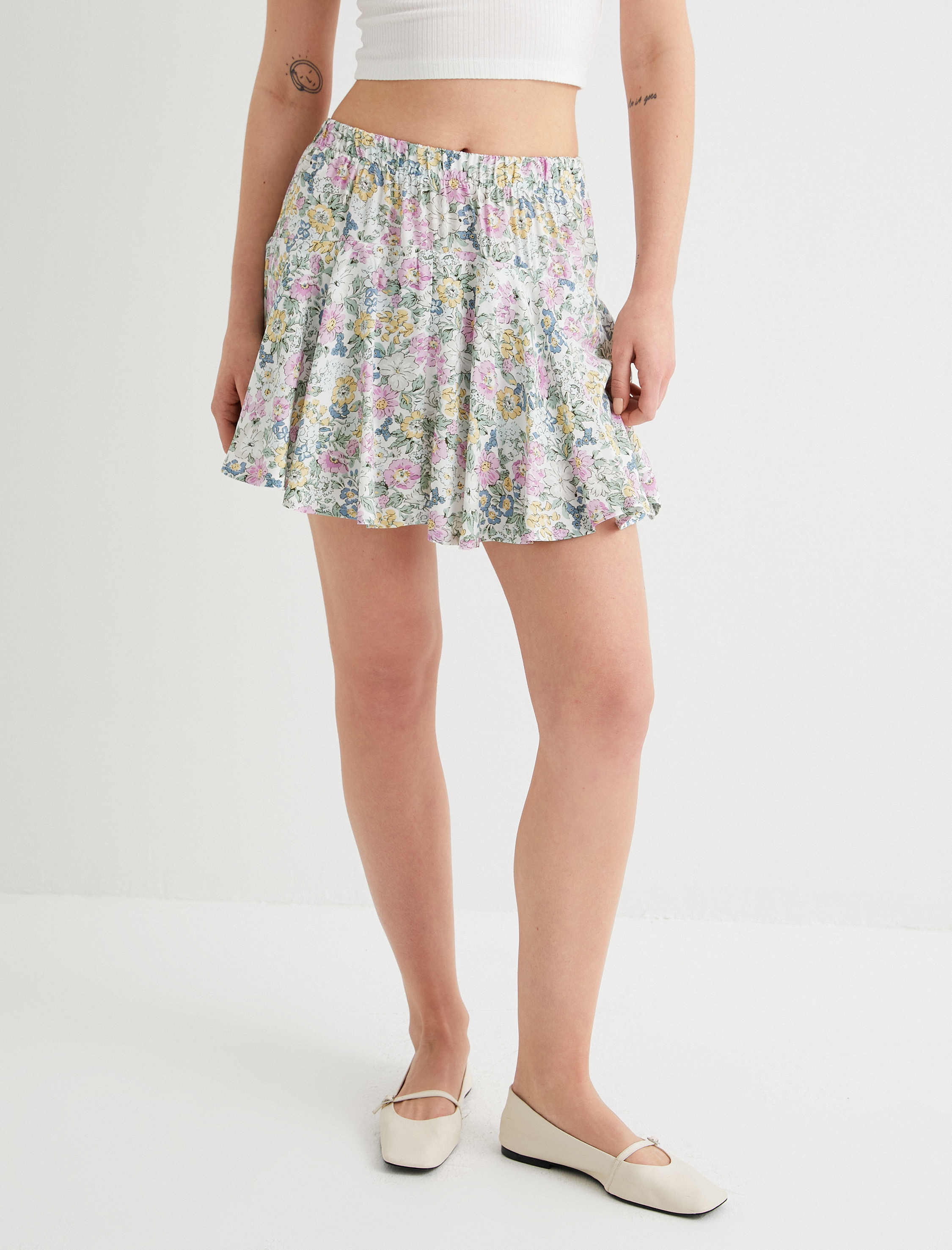   Şortlu Mini Etek Çiçekli Beli Lastikli Viskoz Kumaş