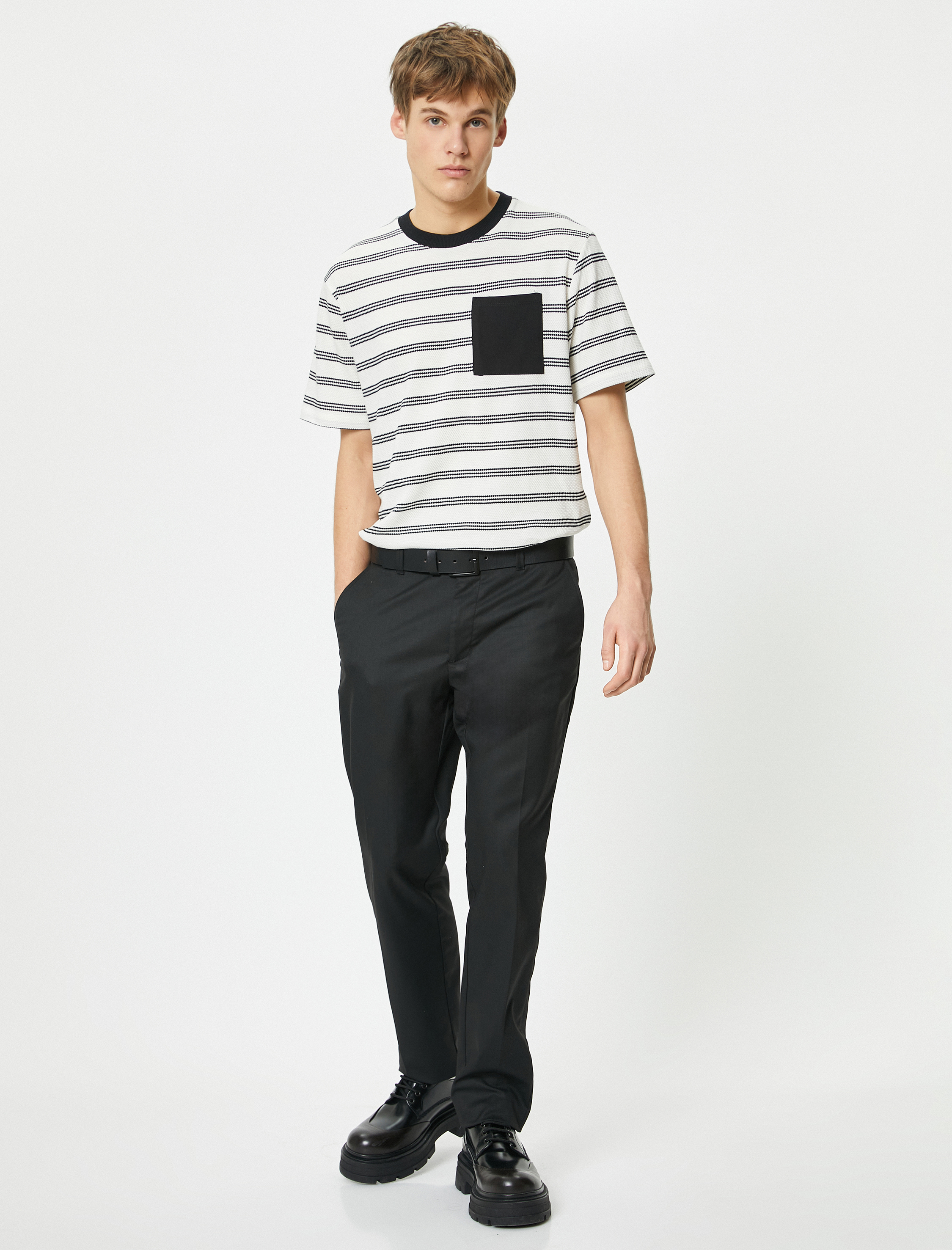   Cep Detaylı Tişört Bisiklet Yaka Kısa Kollu