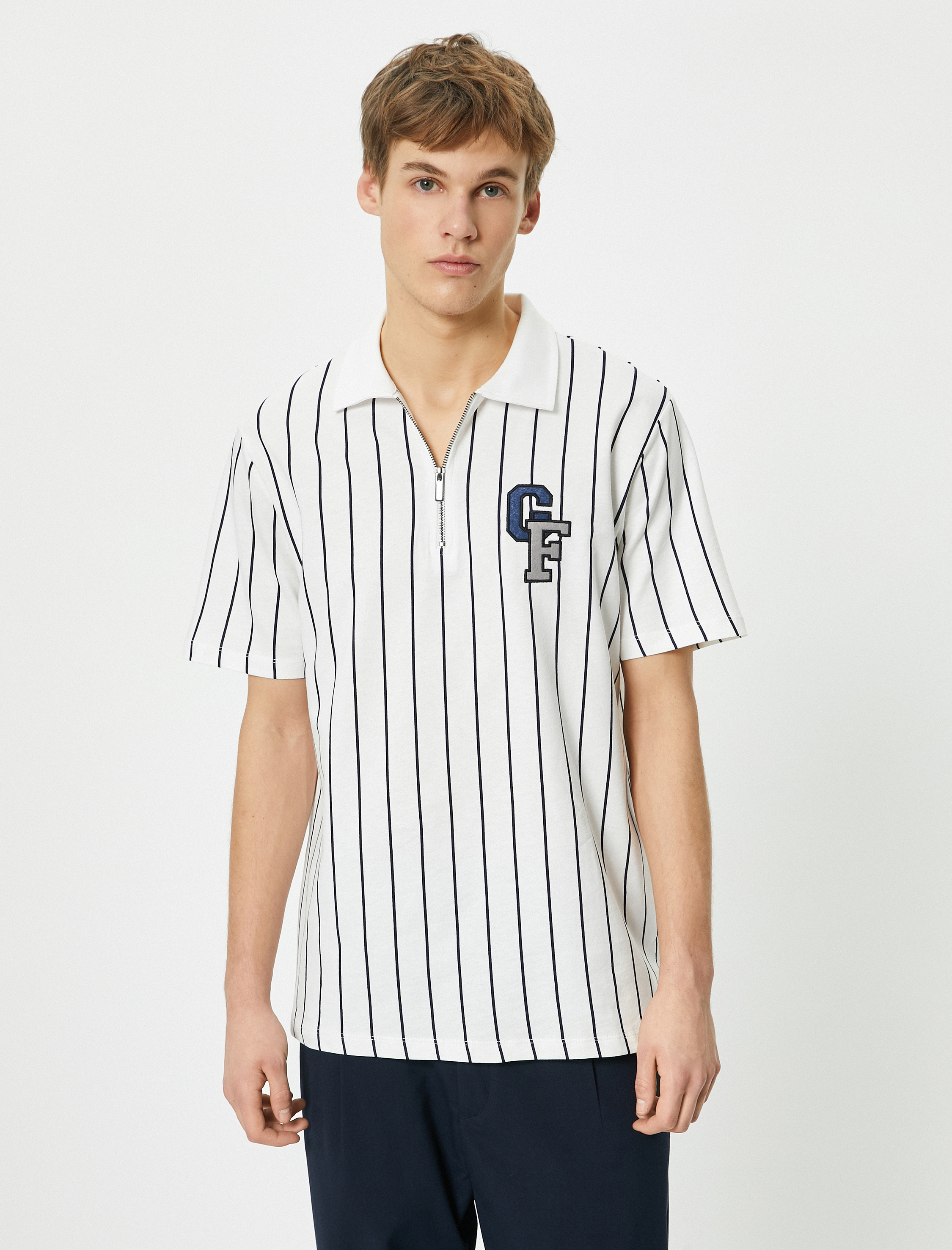   Yarım Fermuarlı Polo Tişört Kolej İşlemeli Kısa Kollu