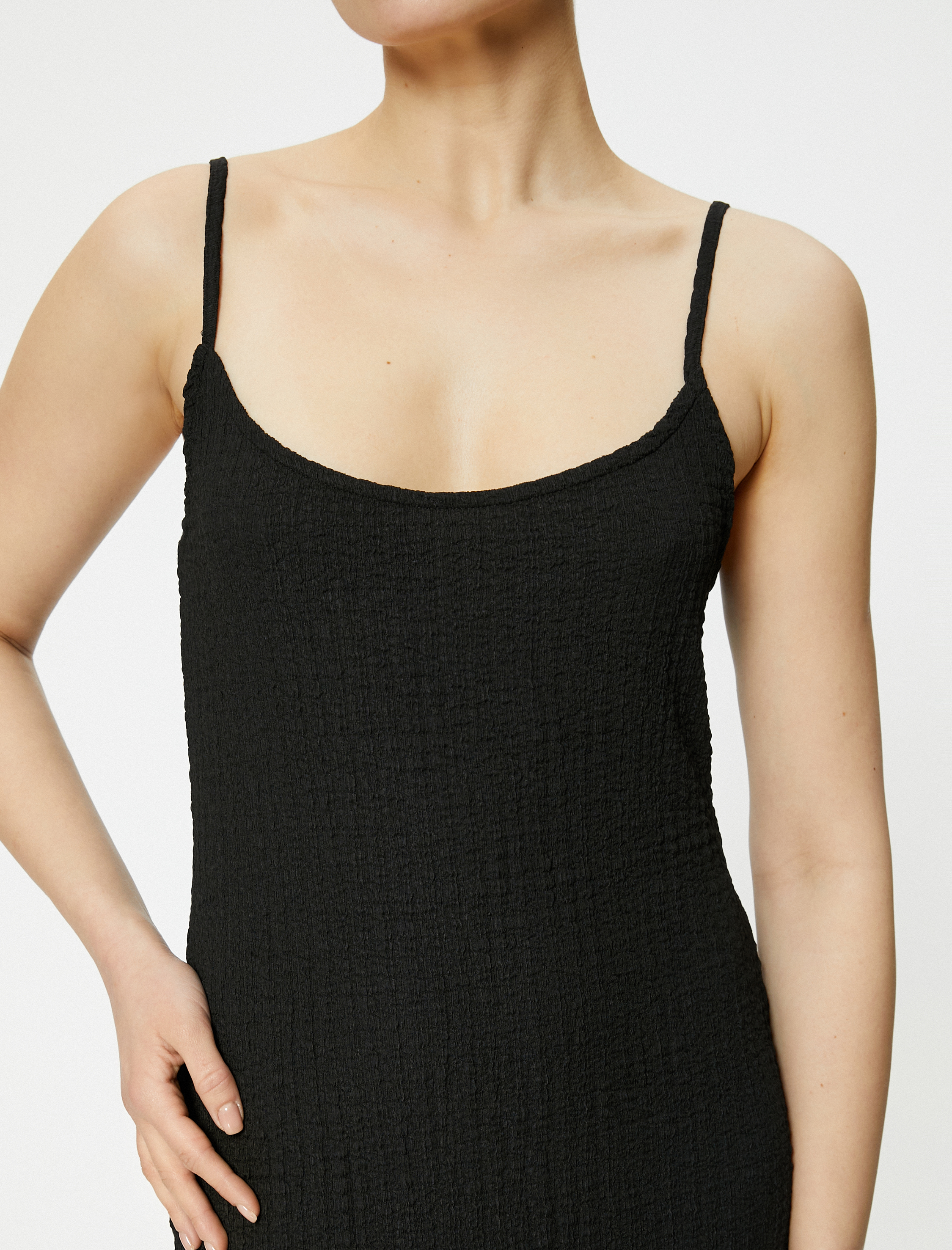   Askılı Midi Elbise Yuvarlak Yaka Bürümcük Kumaş