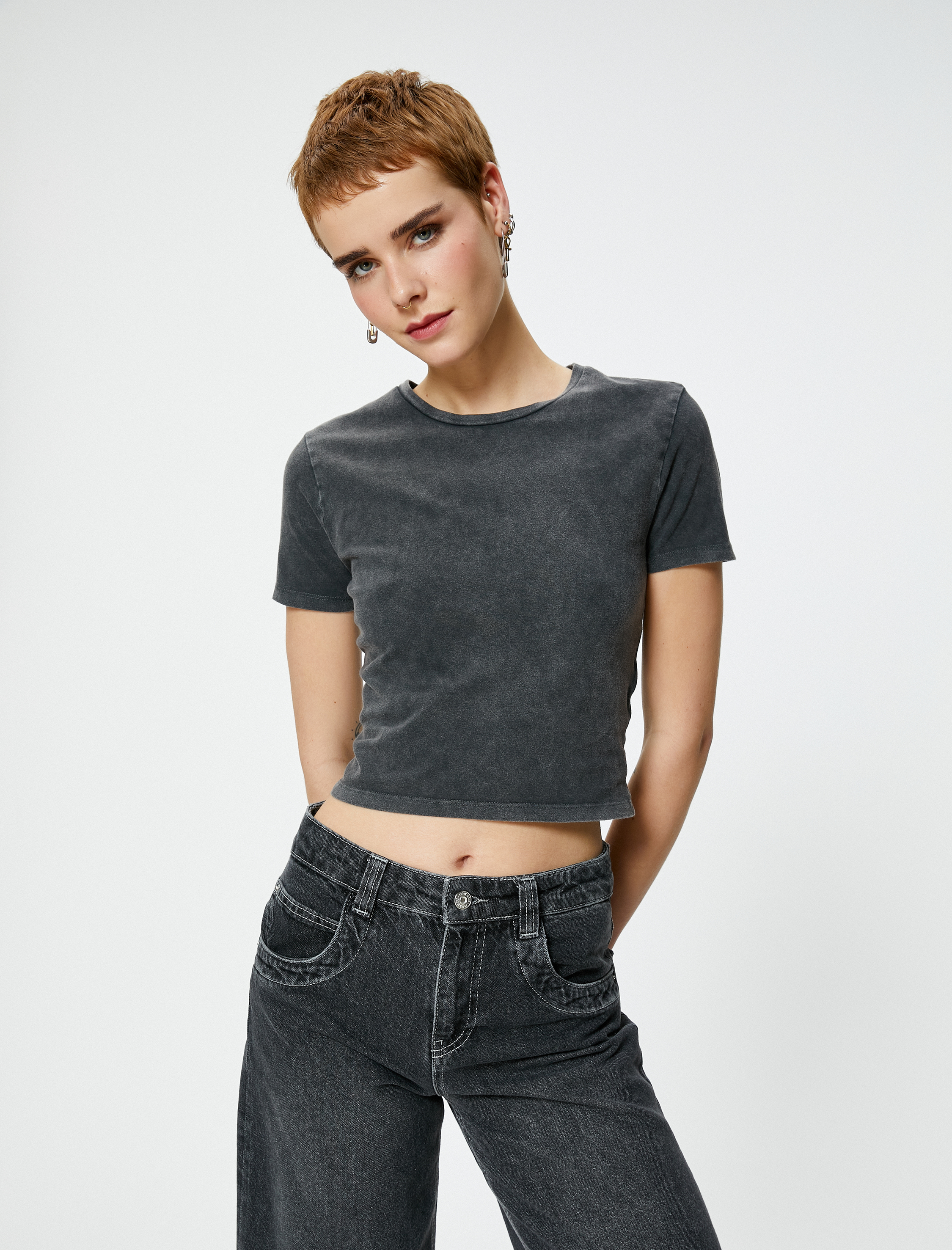   Crop Tişört Soluk Efektli Kısa Kollu Bisiklet Yaka Slim Fit Pamuklu