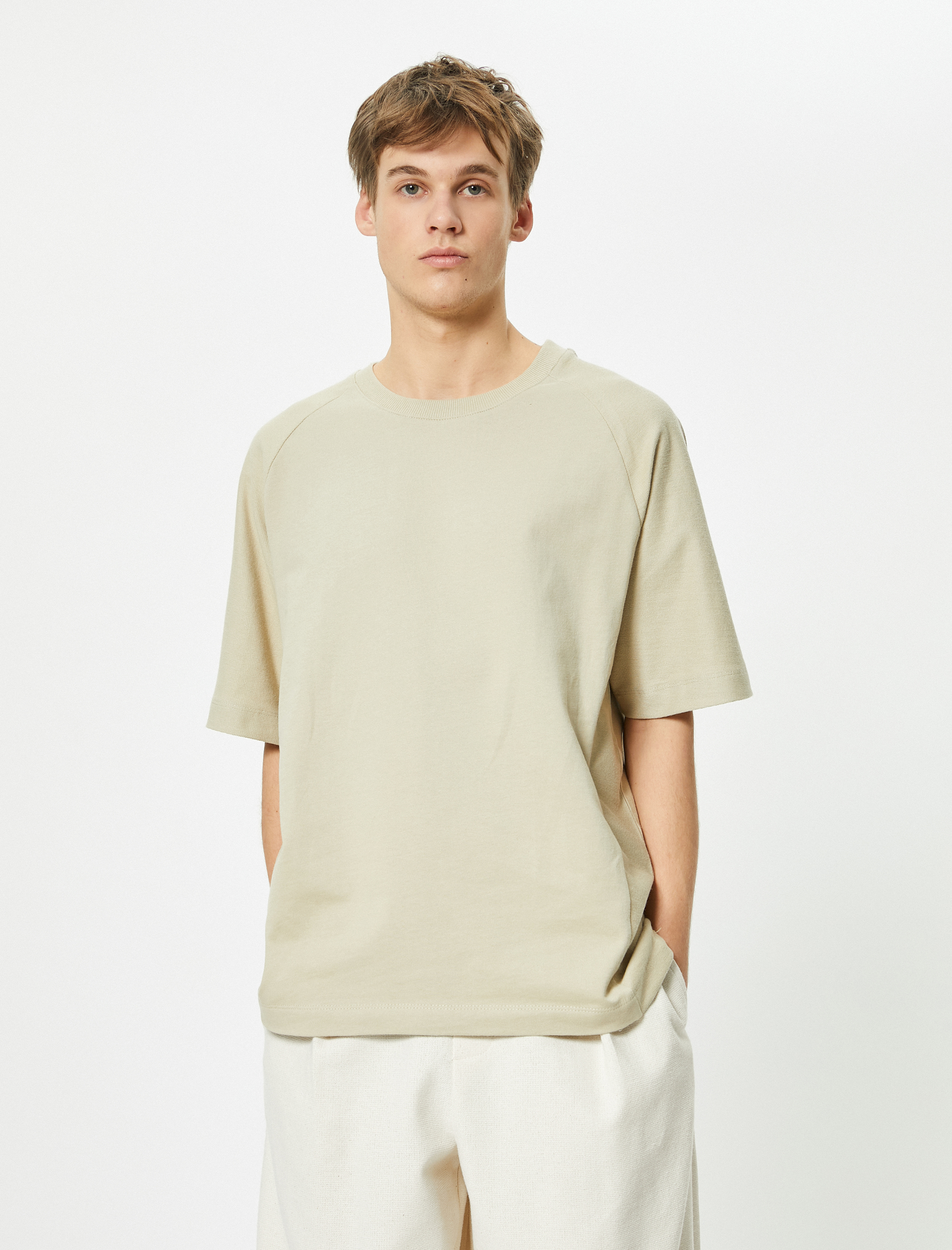   Bisiklet Yaka Tişört Dikiş Detaylı Düşük Omuzlu