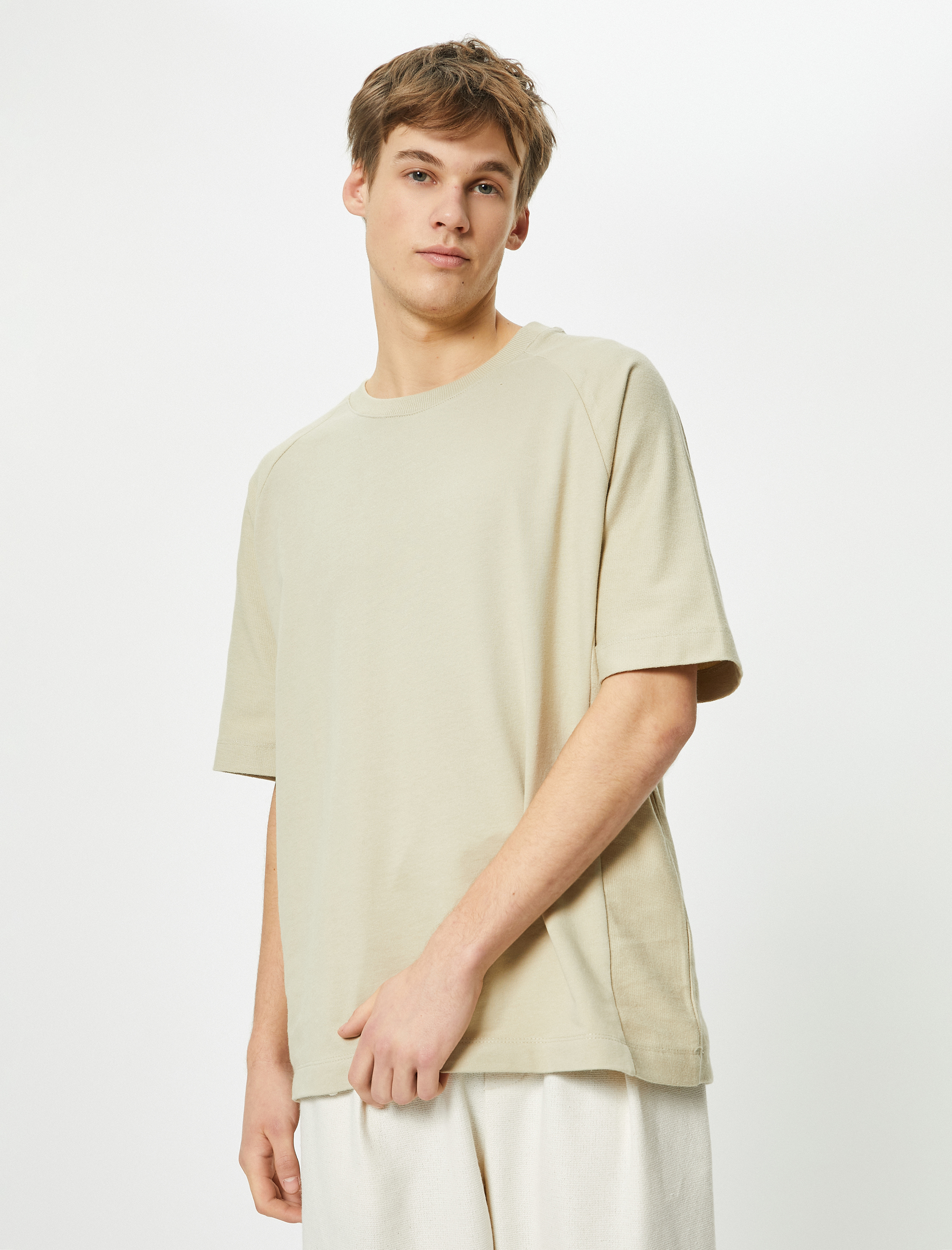   Bisiklet Yaka Tişört Dikiş Detaylı Düşük Omuzlu