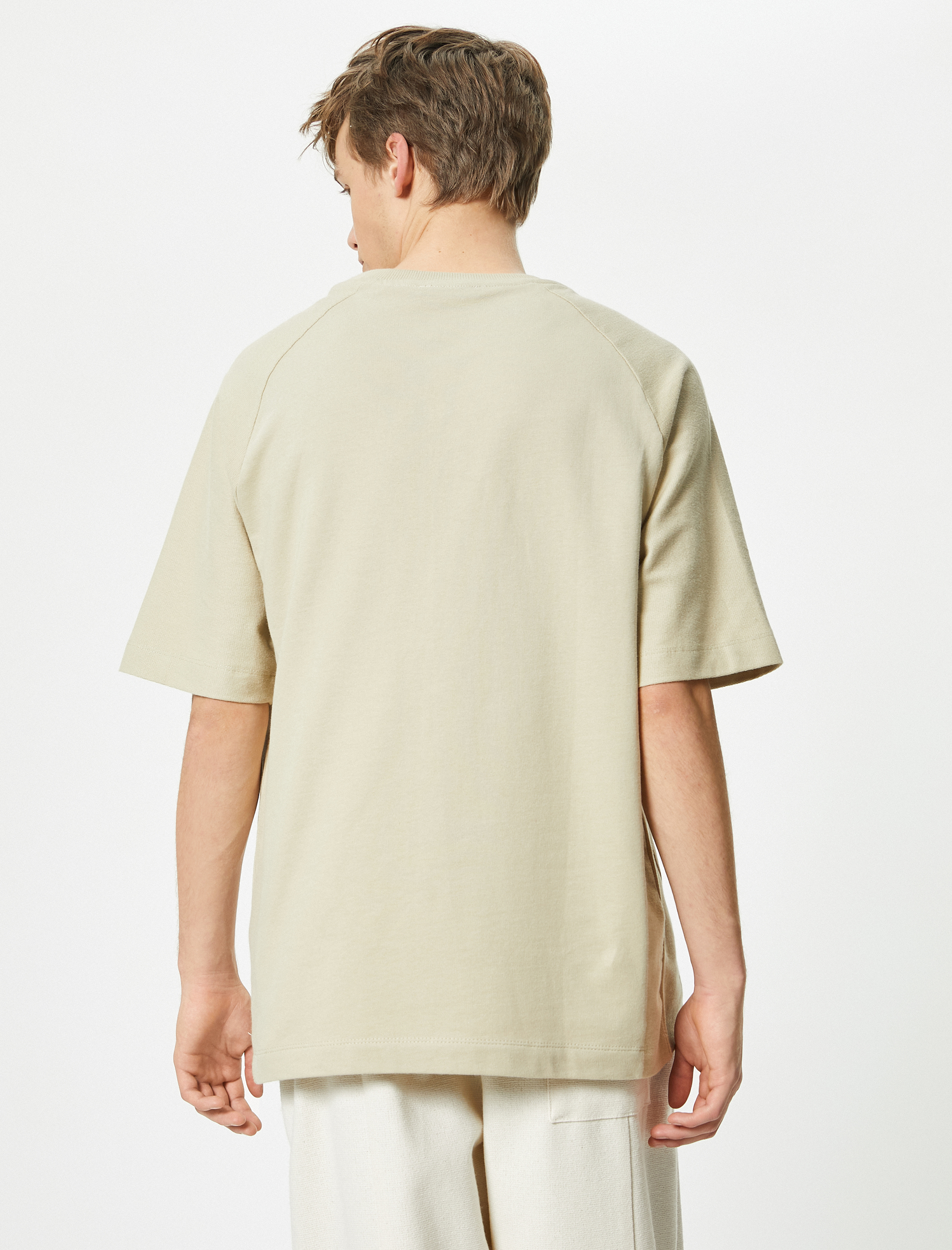   Bisiklet Yaka Tişört Dikiş Detaylı Düşük Omuzlu