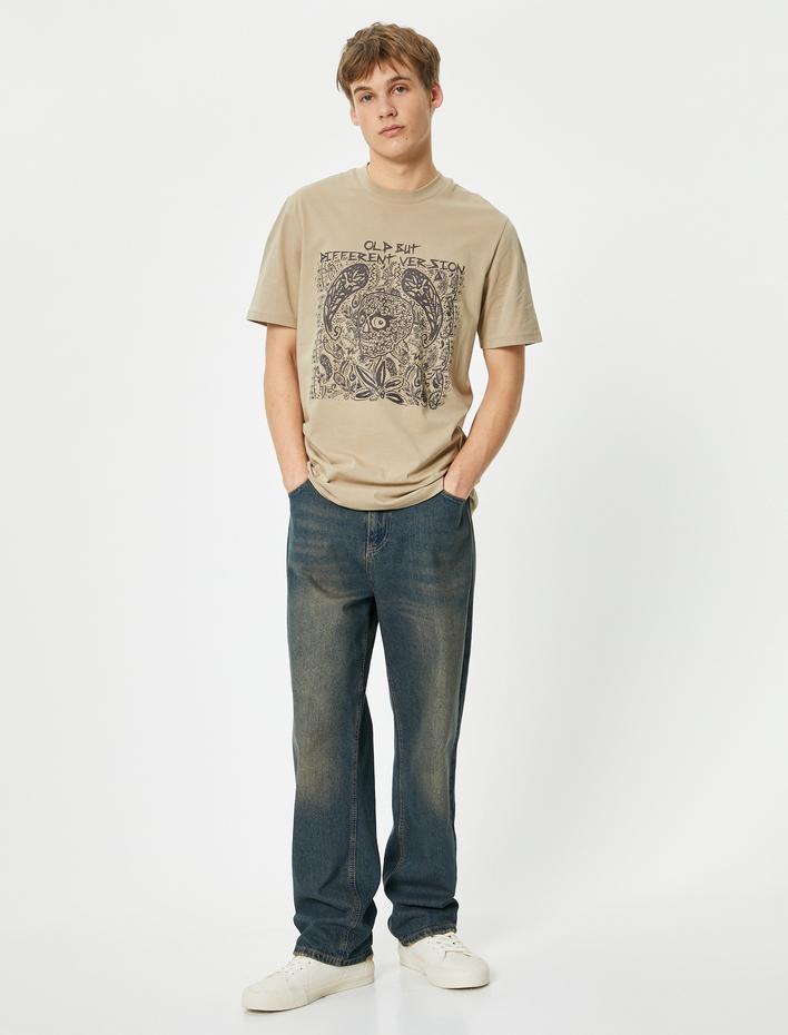  Bisiklet Yaka Kısa Kollu Regular Fit Kuru Kafa Baskılı Tişört