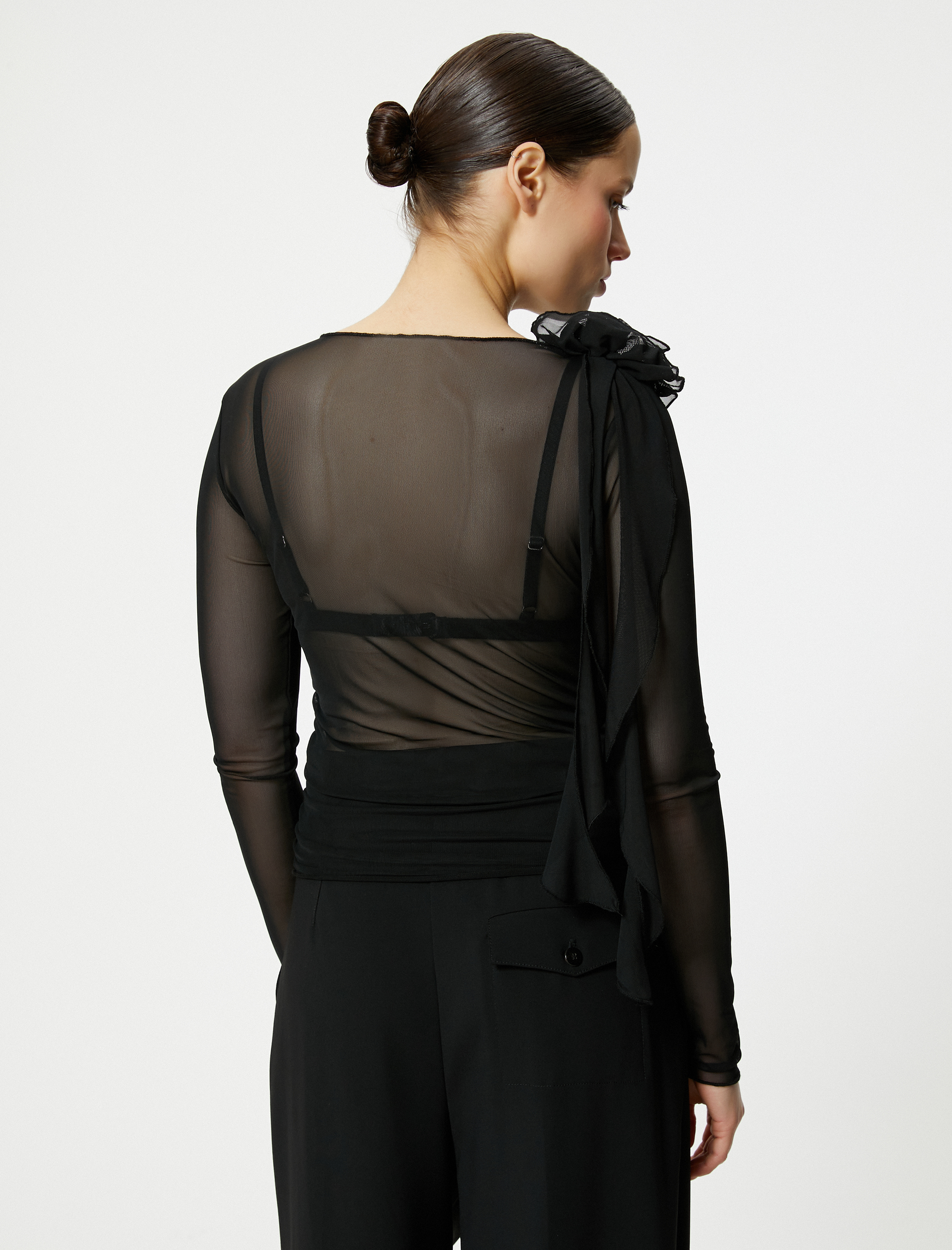   Transparan Bluz Çiçek Aplike Detaylı Uzun Kollu