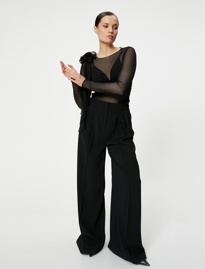  Transparan Bluz Çiçek Aplike Detaylı Uzun Kollu