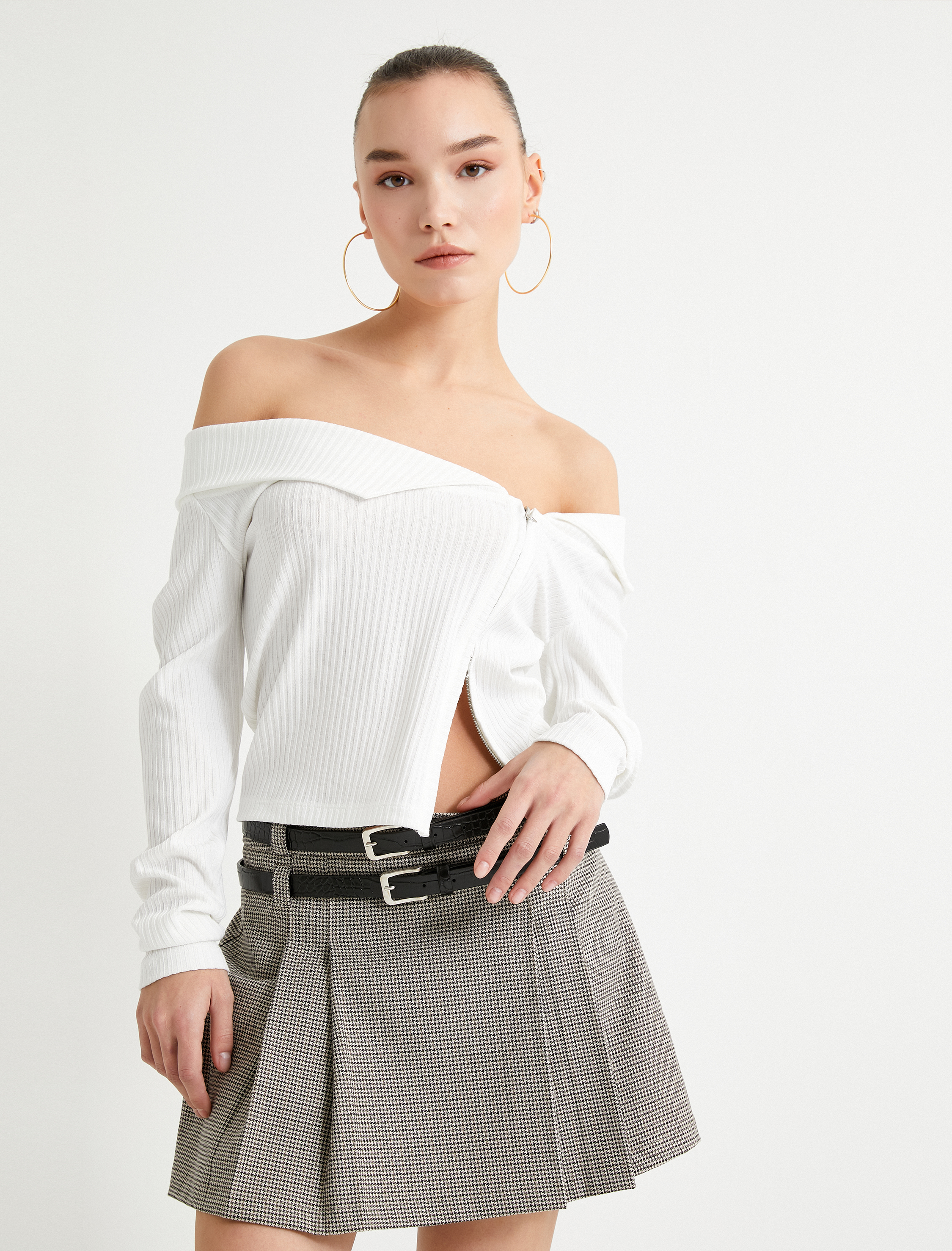   Mini Şort Etek Pileli Kemer Detaylı