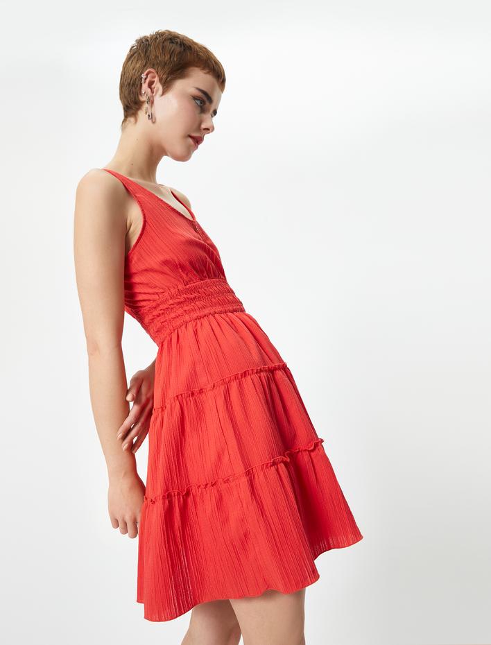  Mini Elbise Kalın Askılı Fırfır ve Gipe Detaylı Düğmeli Astarlı