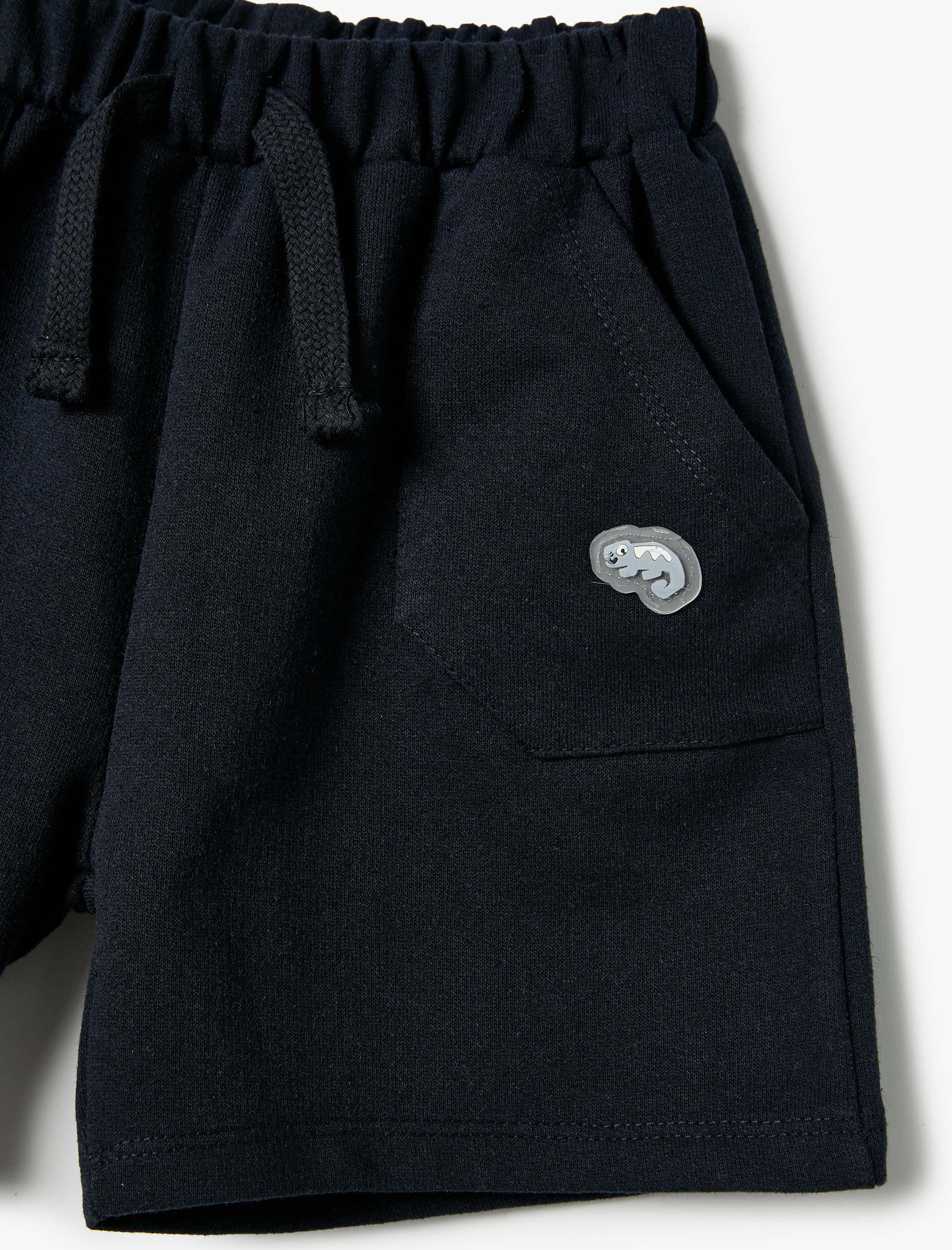  Erkek Bebek Basic Şort Beli Bağlamalı Cepli Aplike Detaylı