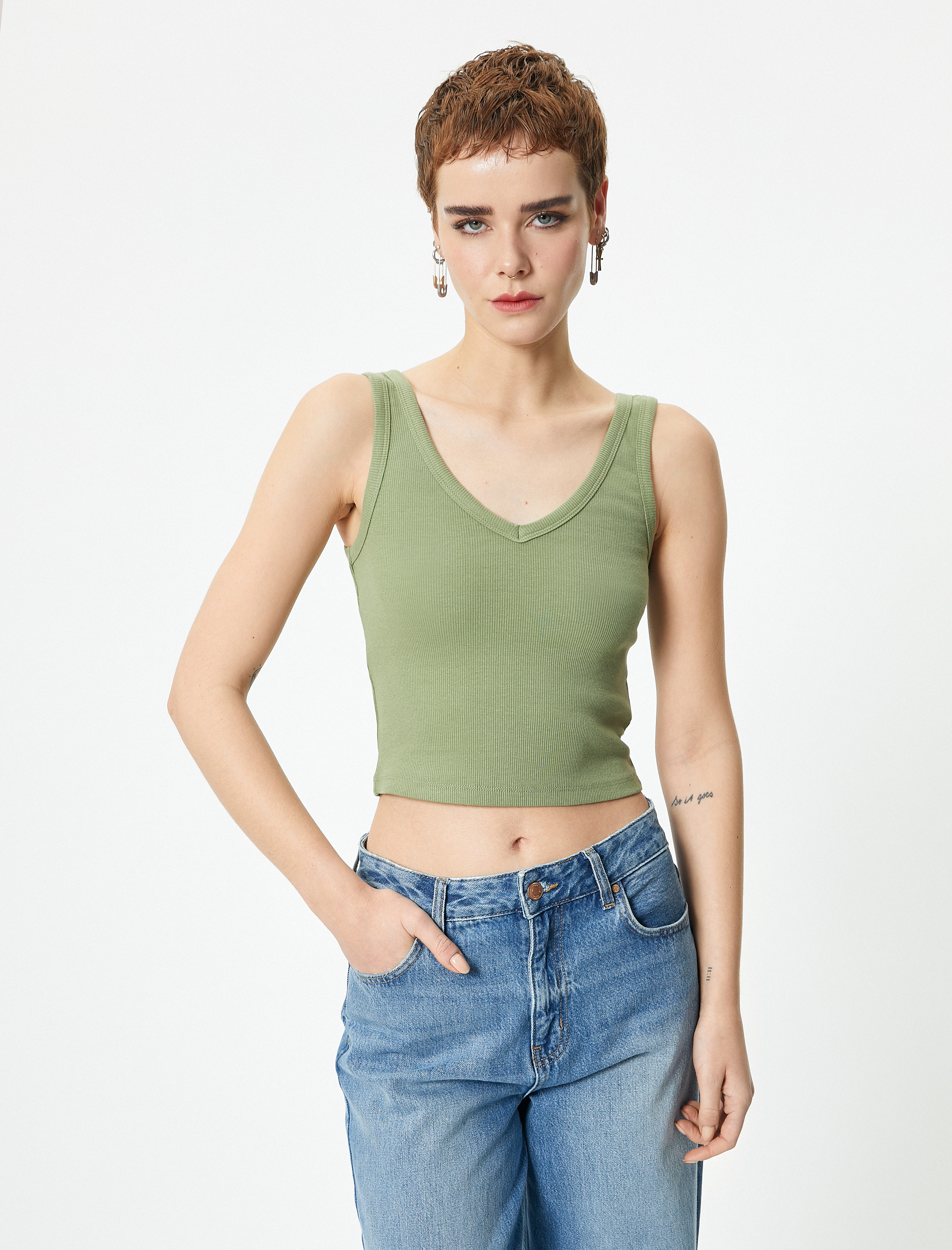   Crop V Yaka Atlet Pamuklu Ribanalı Slim Fit