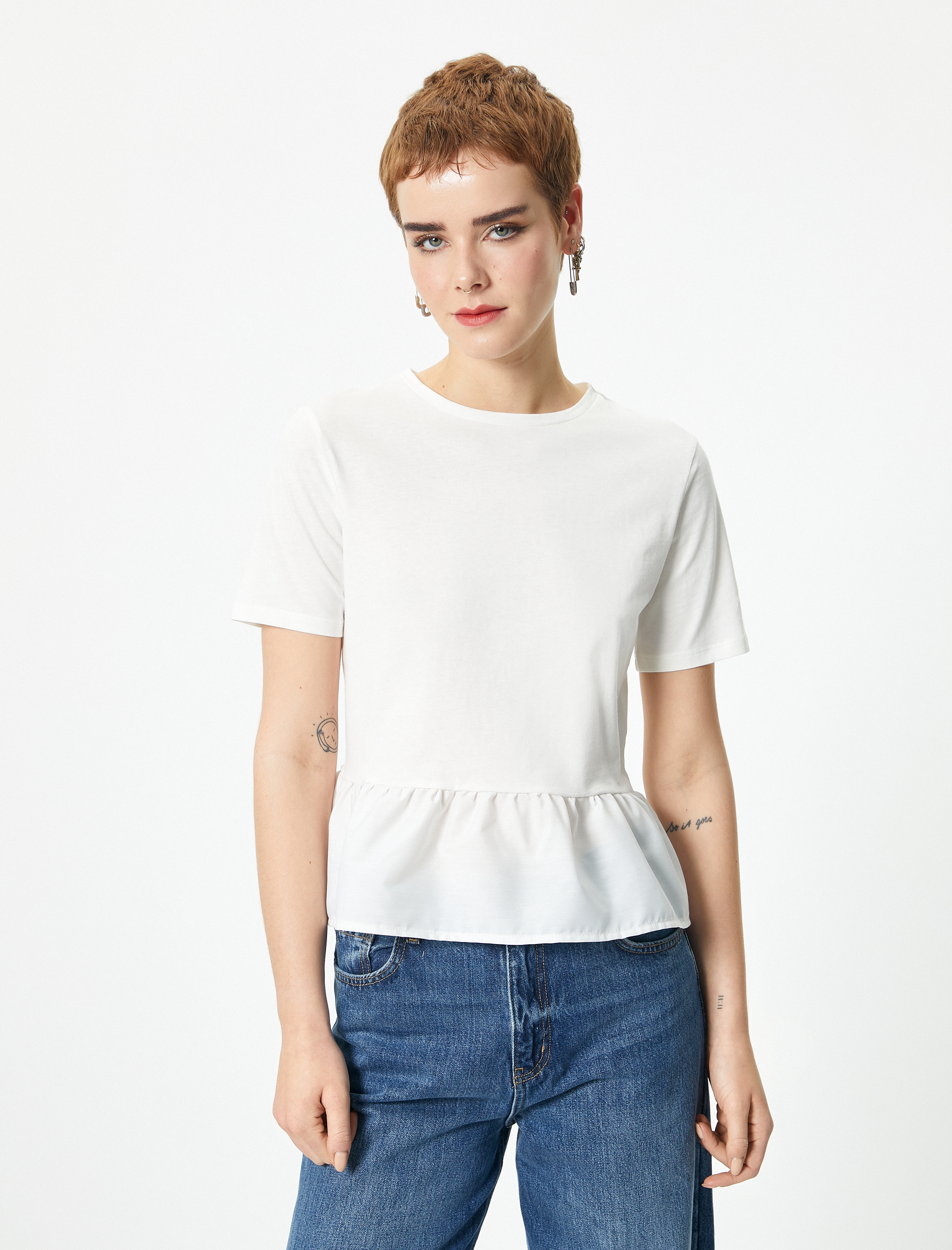   Kısa Kollu Fırfırlı Tişört Bisiklet Yaka Pamuklu