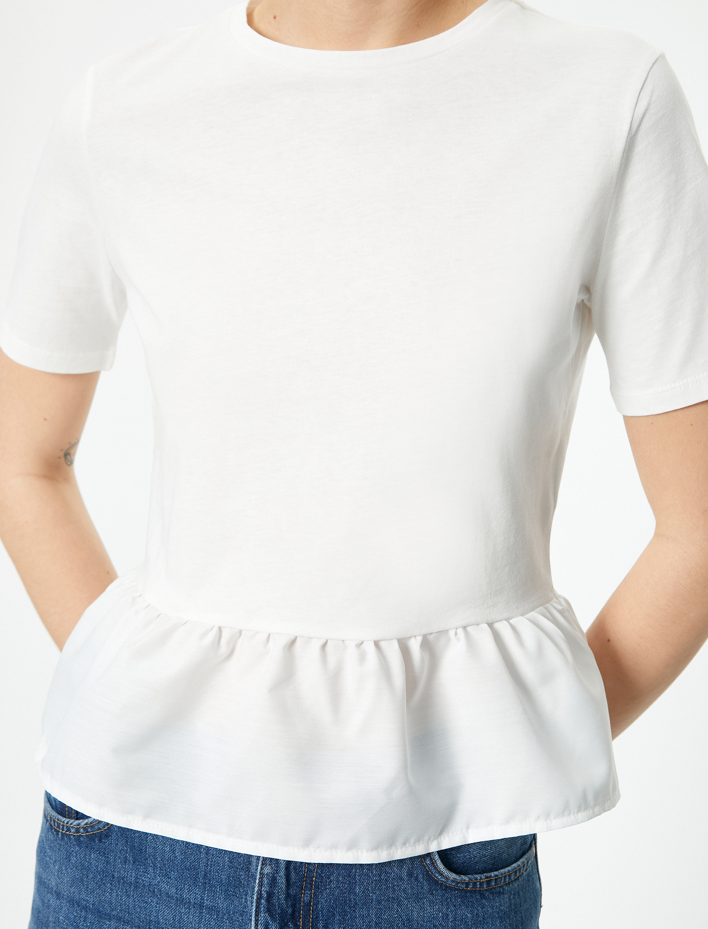   Kısa Kollu Fırfırlı Tişört Bisiklet Yaka Pamuklu