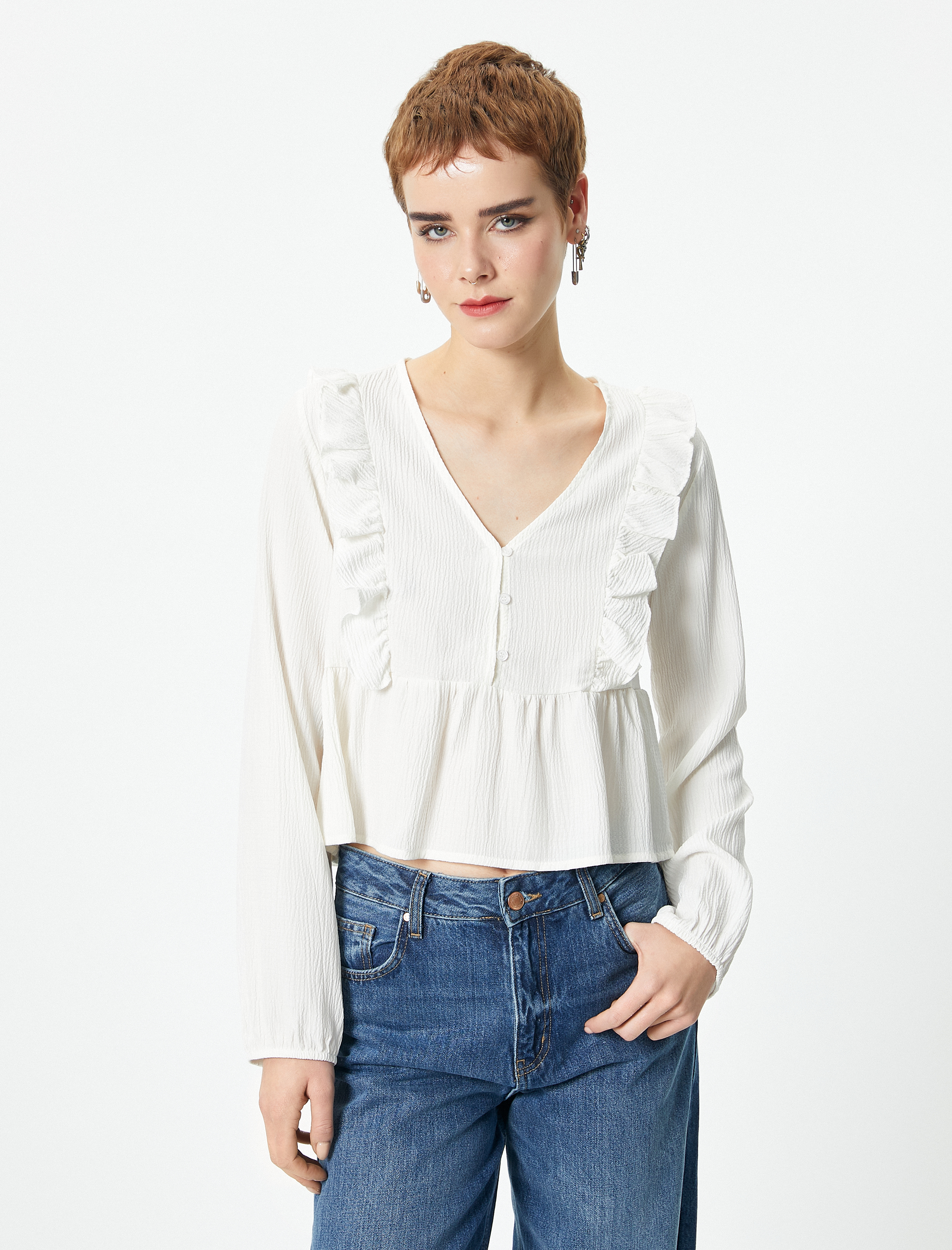   Fırfırlı Bluz Uzun Kollu Yuvarlak Yaka Dokulu