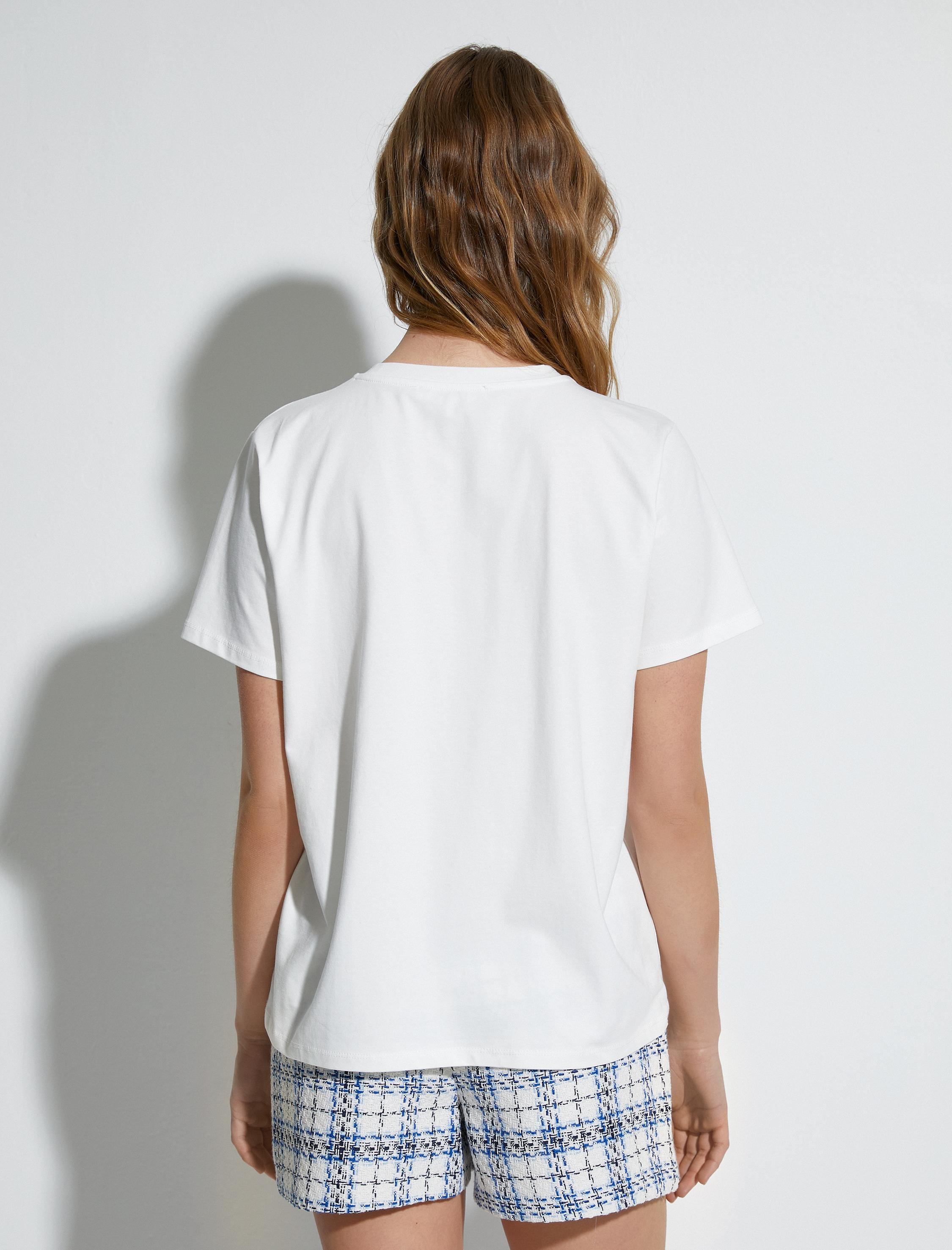   Parlak Taşlı Tişört Bisiklet Yaka Kısa Kollu İnci İşlemeli Pamuklu