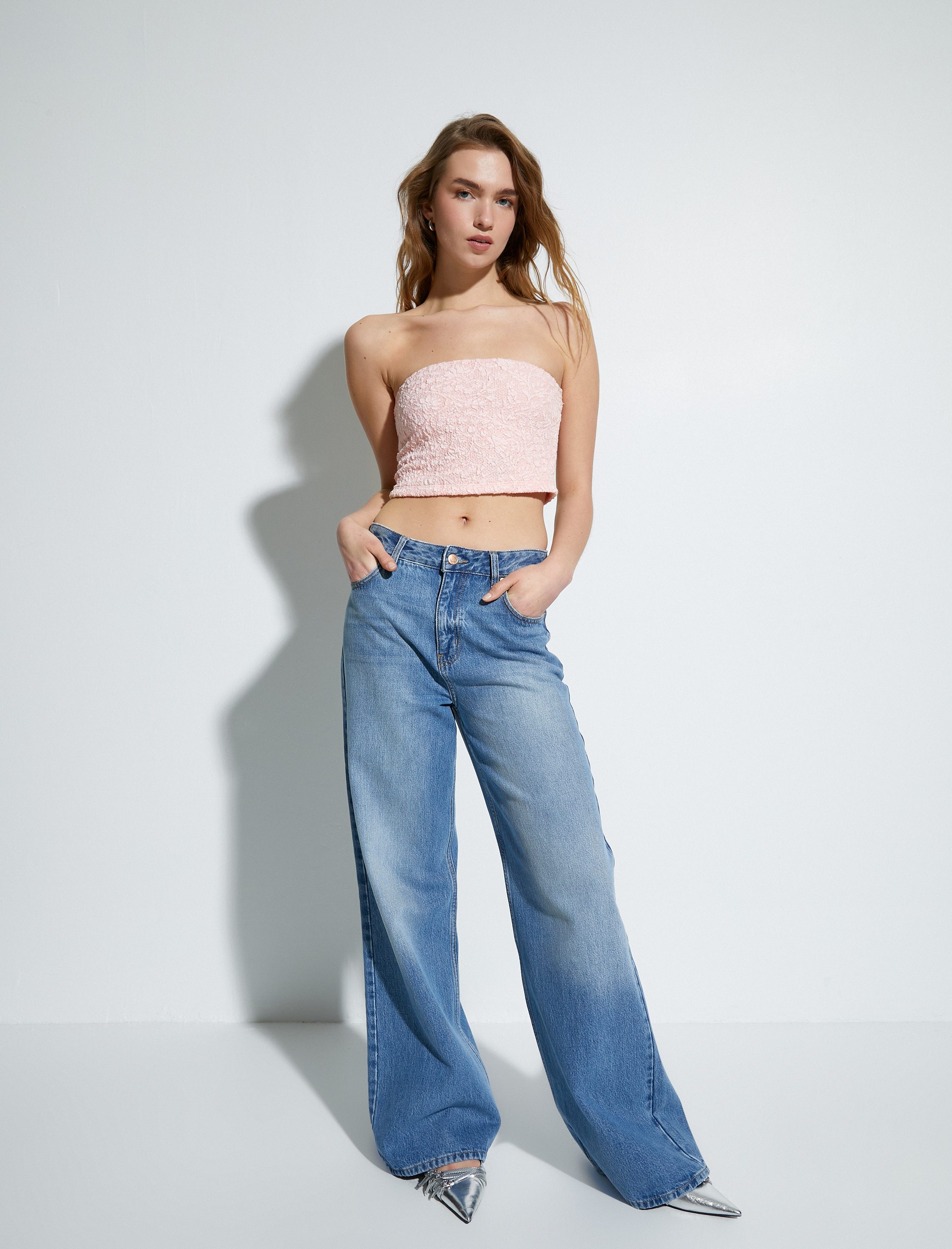   Crop Straplez Üst Çiçek Dokulu