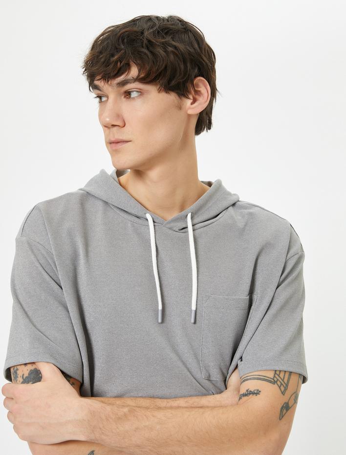  Kapşonlu Tişört Cep Detaylı Kısa Kollu Rahat Kesim