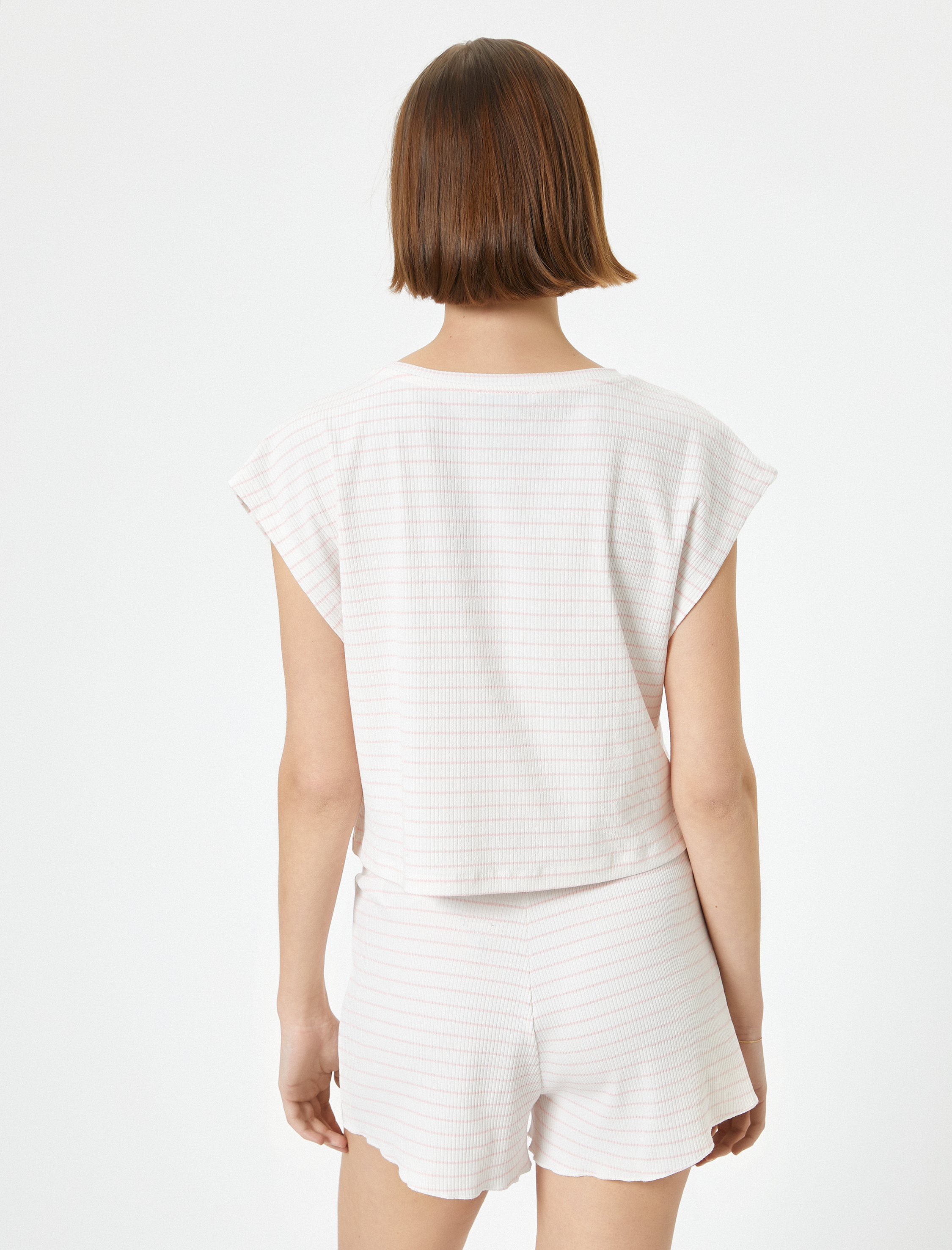 Crop Pijama Üstü Kısa Kollu Bisiklet Yaka Nakışlı Fitilli Viskon Karışımlı