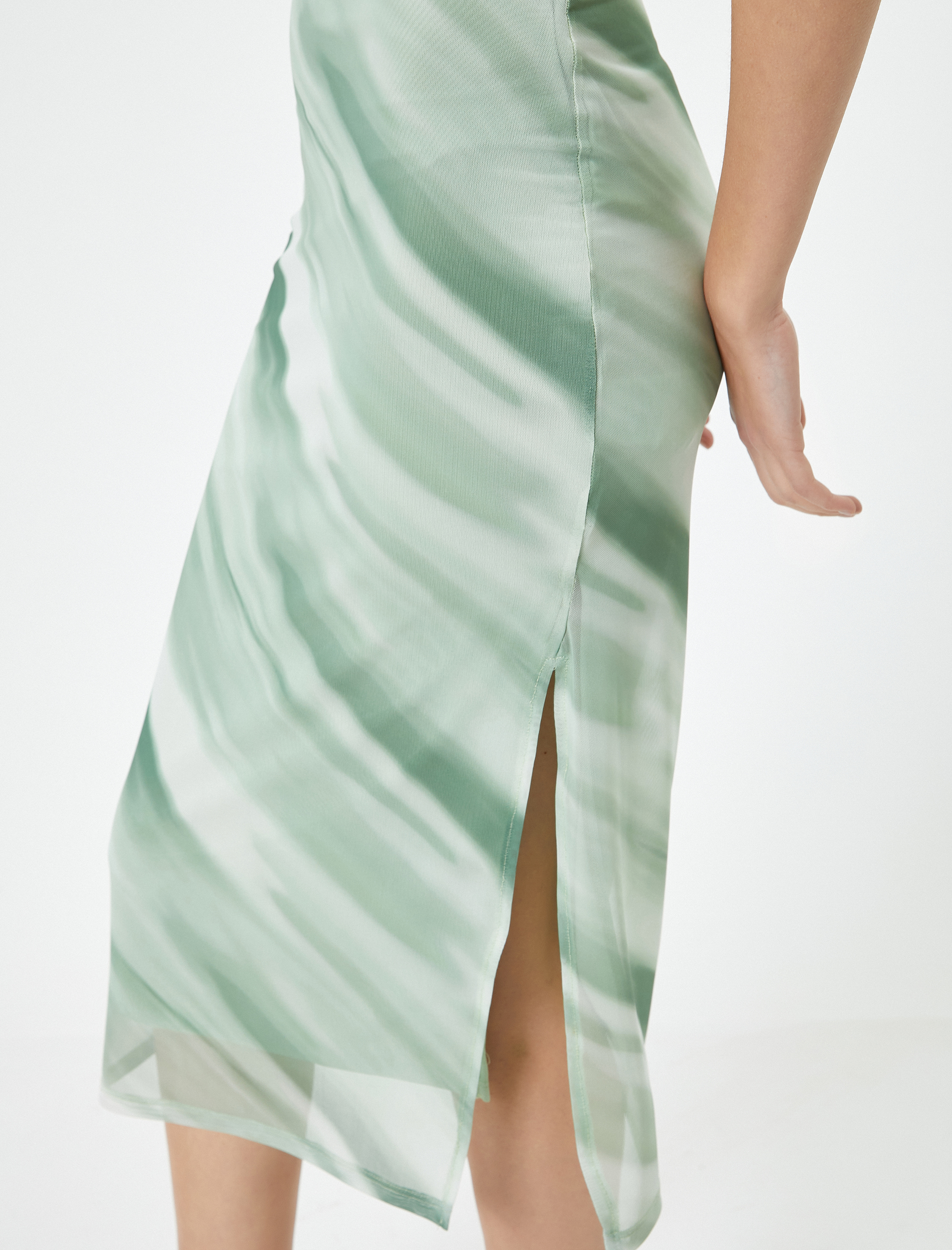   Midi Bodycon Elbise Kısa Kollu Bisiklet Yaka Yırtmaçlı