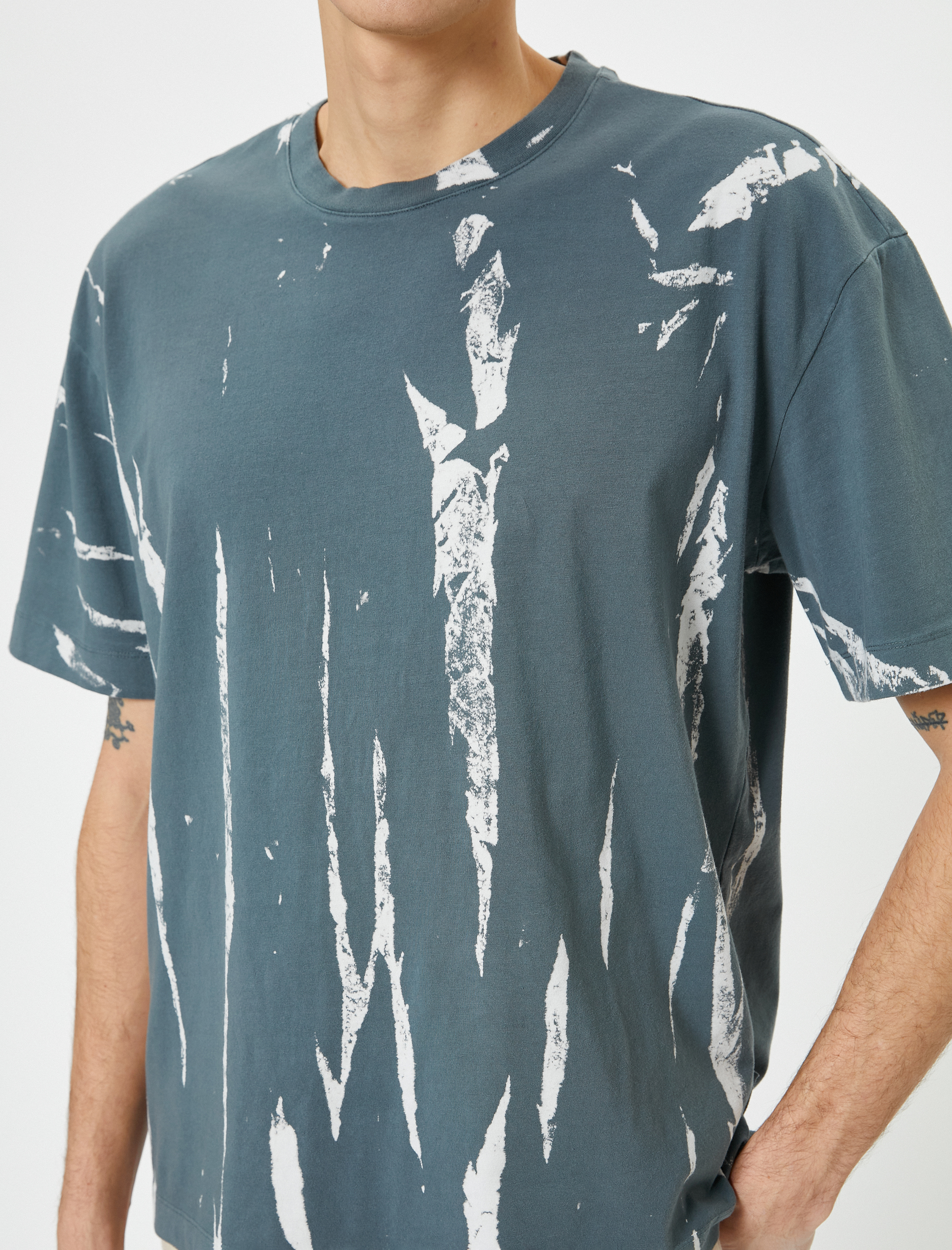   Rahat Kesim Tişört Bisiklet Yaka Kısa Kollu