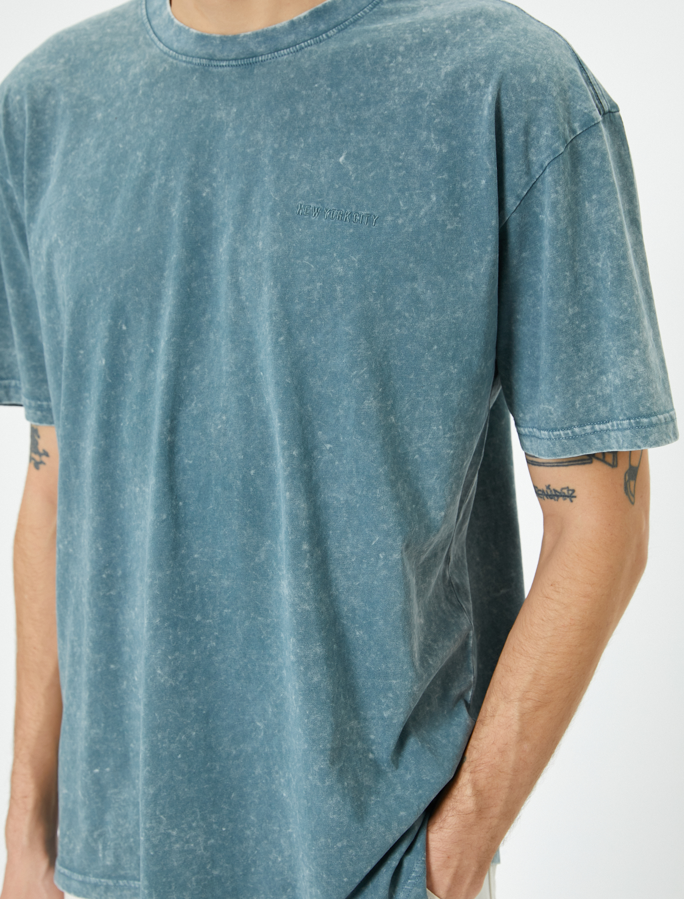   Yıkamalı Tişört Slogan İşlemeli Bisiklet Yaka Kısa Kollu Pamuklu