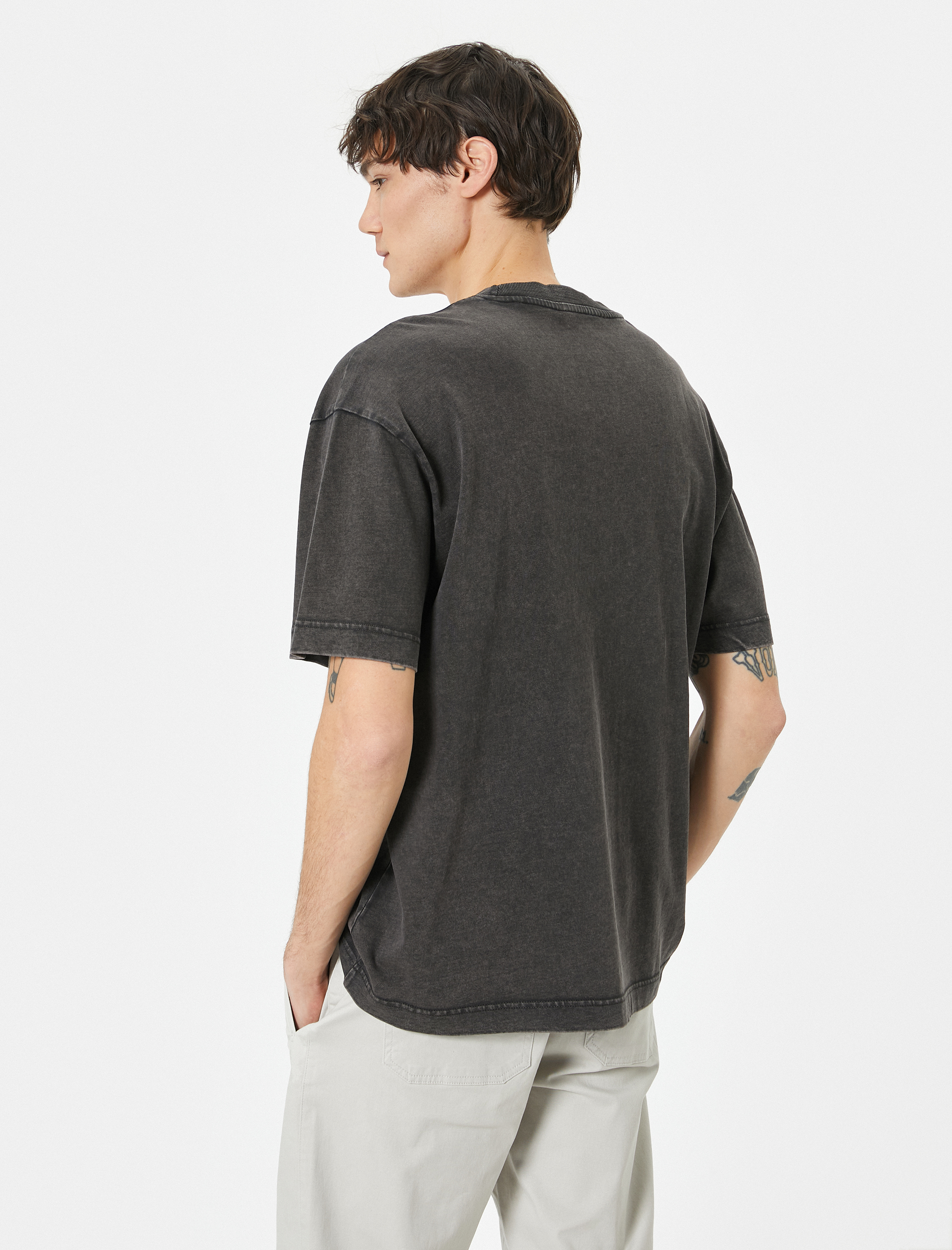   Yıkamalı Tişört Grafiti İşlemeli Bisiklet Yaka Kısa Kollu Pamuklu