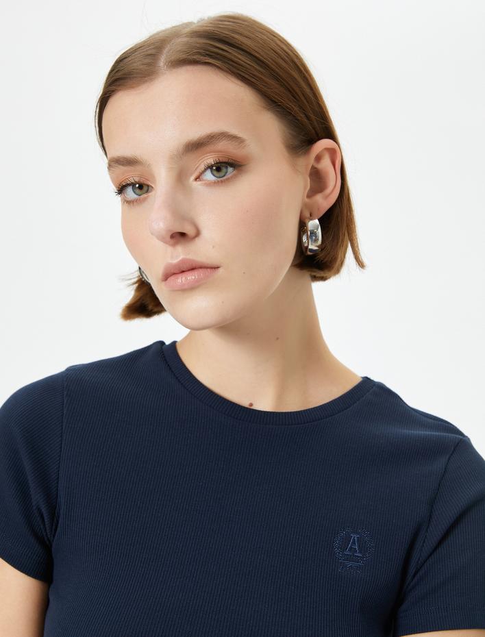  Basic Tişört Bisiklet Yaka Kısa Kollu Pamuklu Slim Fit