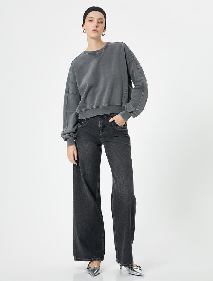  Bisiklet Yaka Sweatshirt Soluk Efektli Standart Kesim Üç İplik Şardonlu