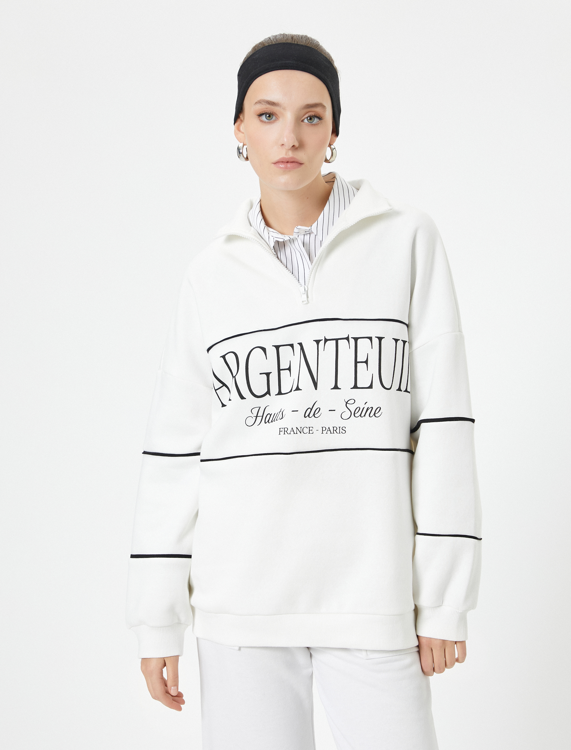   Oversize Sweatshirt Yarım Fermuarlı Dik Yaka Slogan Nakışlı