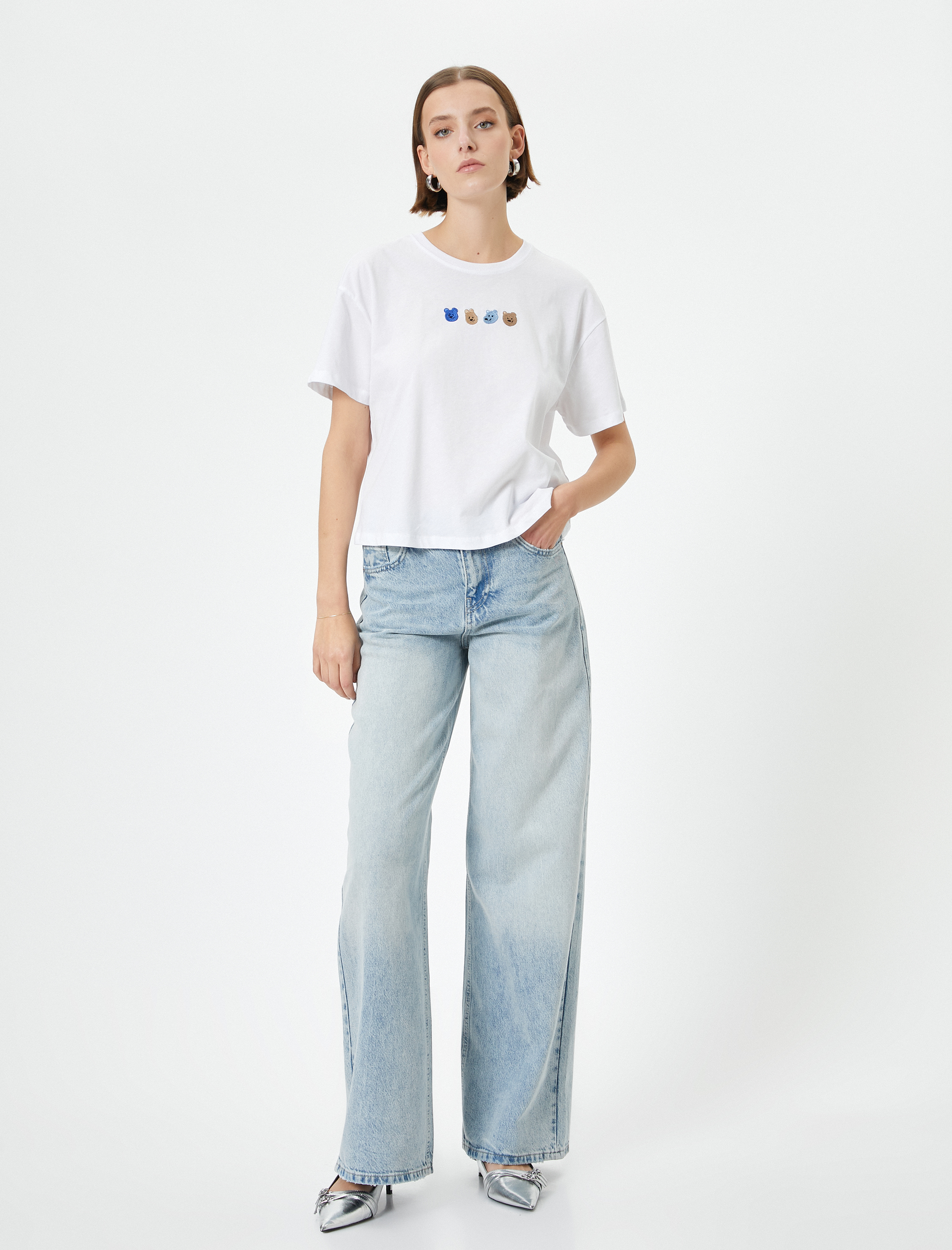   Kısa Kollu Tişört Bisiklet Yaka Nakışlı Pamuklu