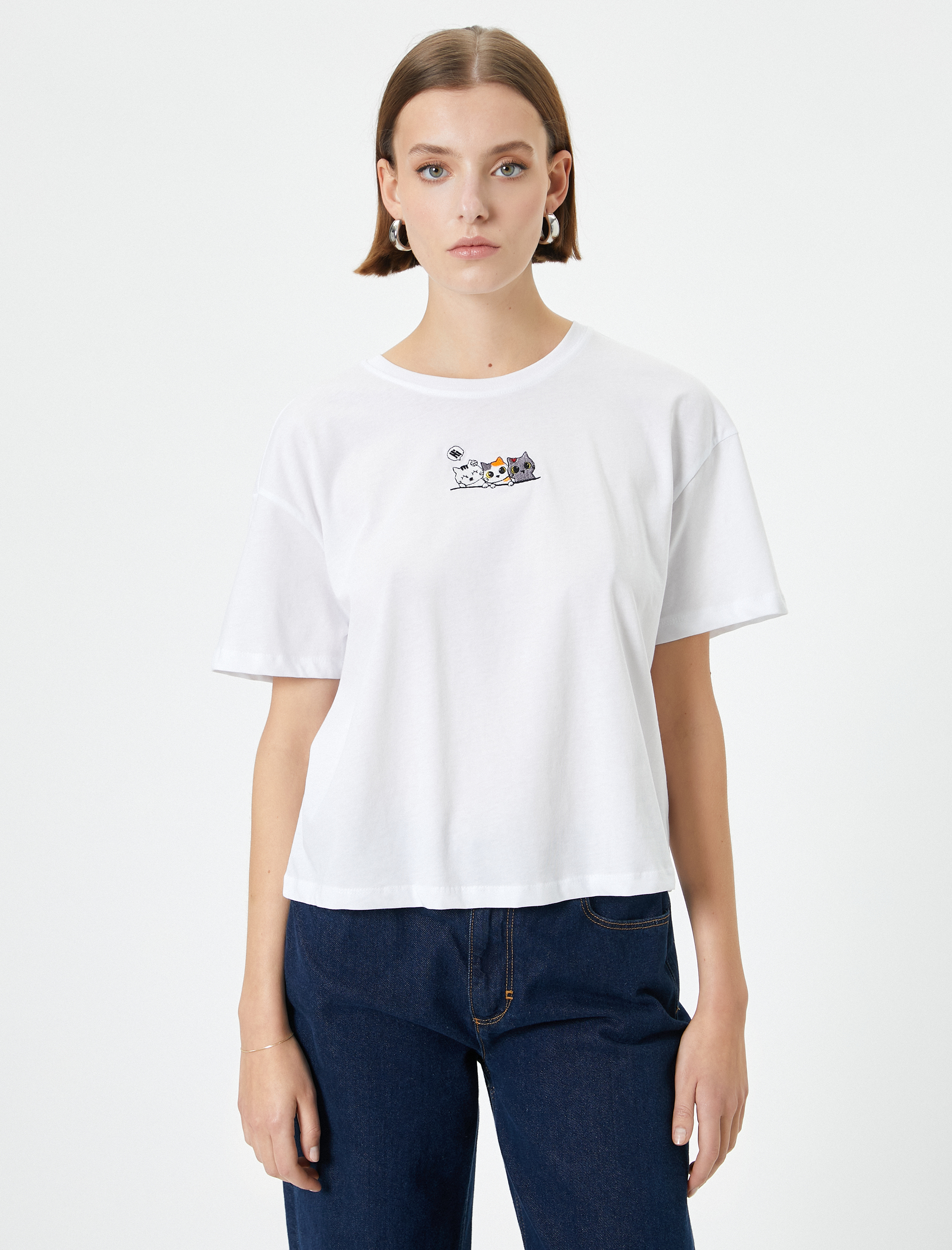   Kedi Nakışlı Tişört Kısa Kollu Bisiklet Yaka Pamuklu Standart Kesim