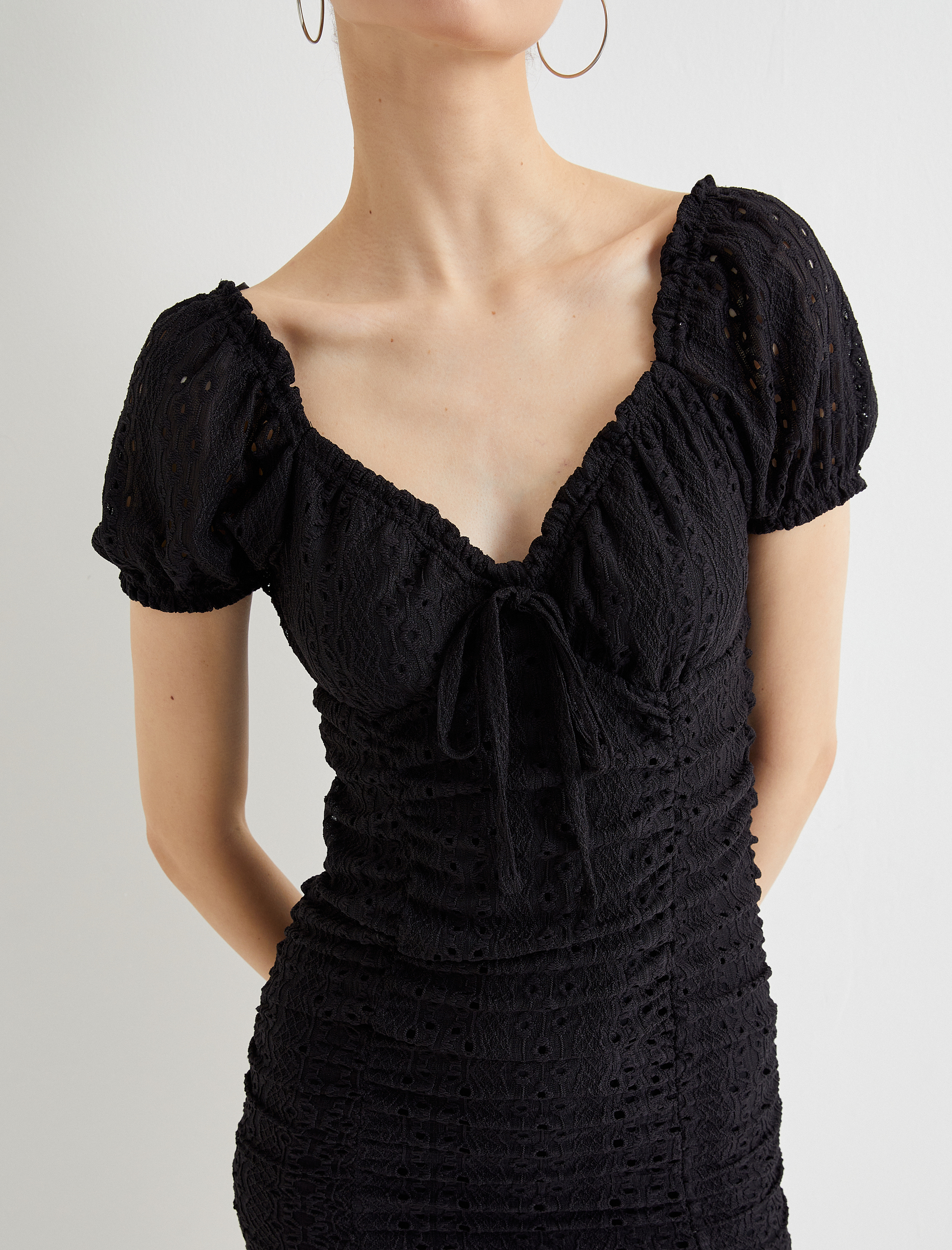   Balon Kol Mini Elbise Fisto İşlemeli Slim Fit Astarlı Fiyonk Detaylı