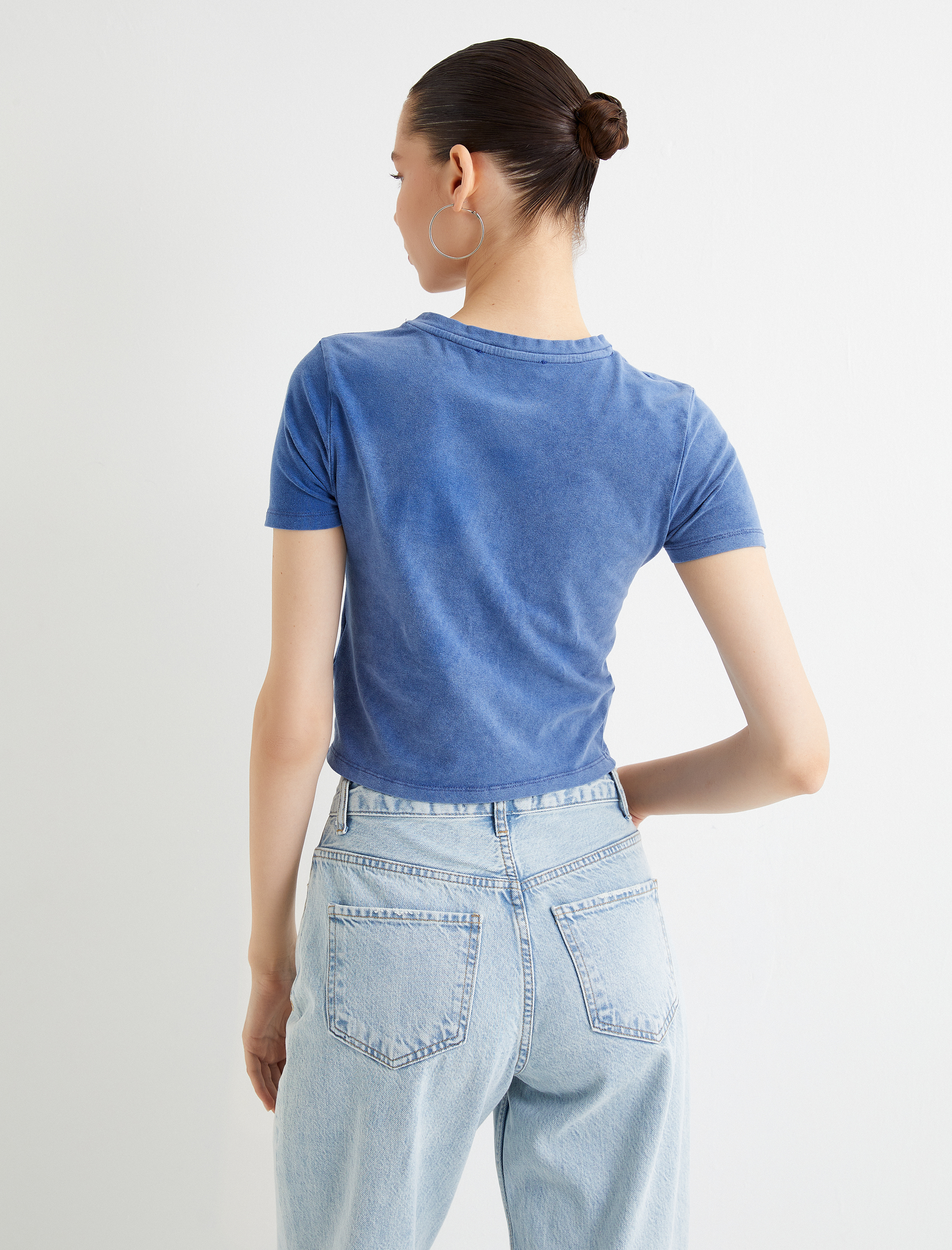   Crop Tişört Soluk Efektli Kısa Kollu Bisiklet Yaka Slim Fit Pamuklu