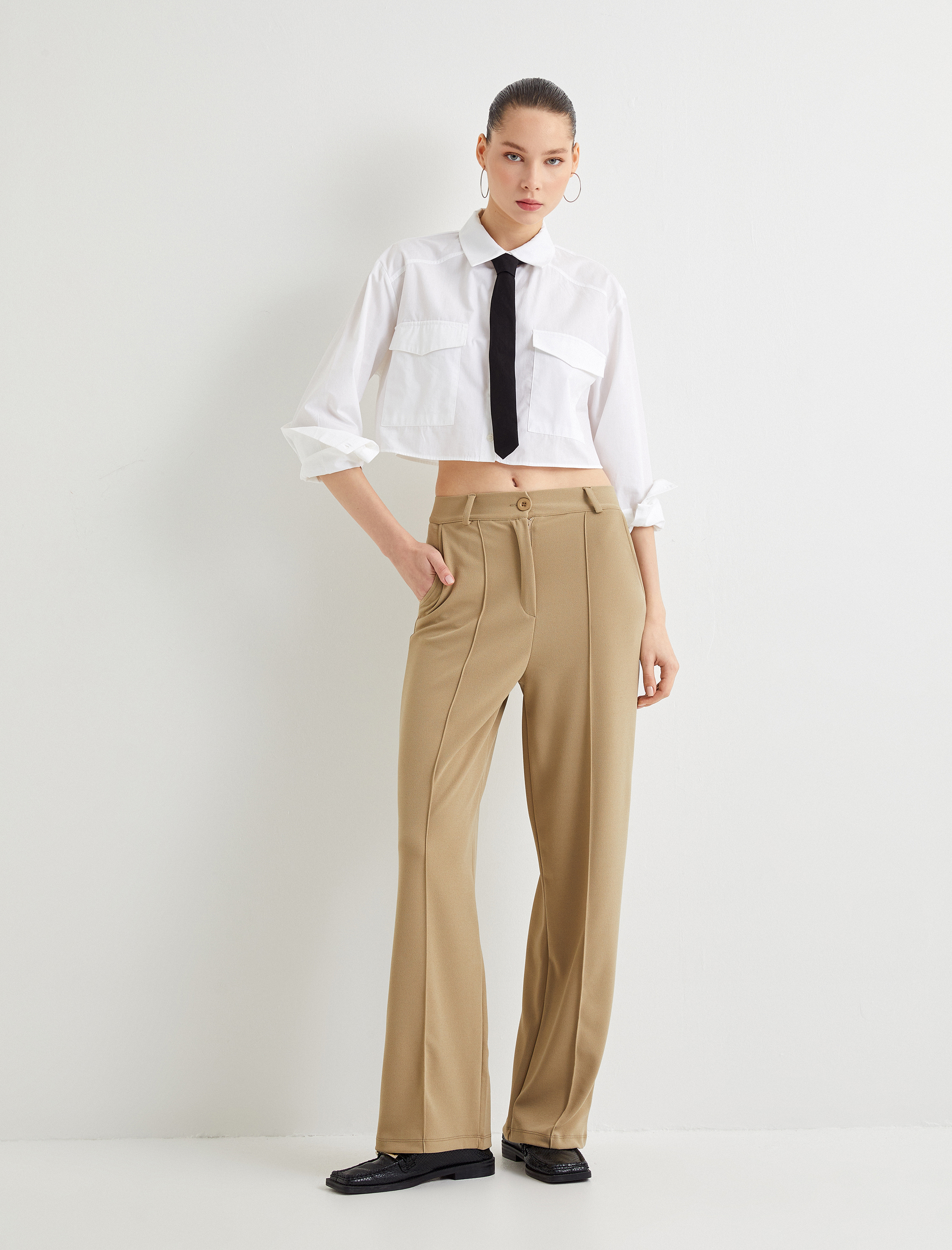   Kumaş Pantolon Yüksek Bel Geniş Paça Rahat Kalıp Nervürlü Cepli