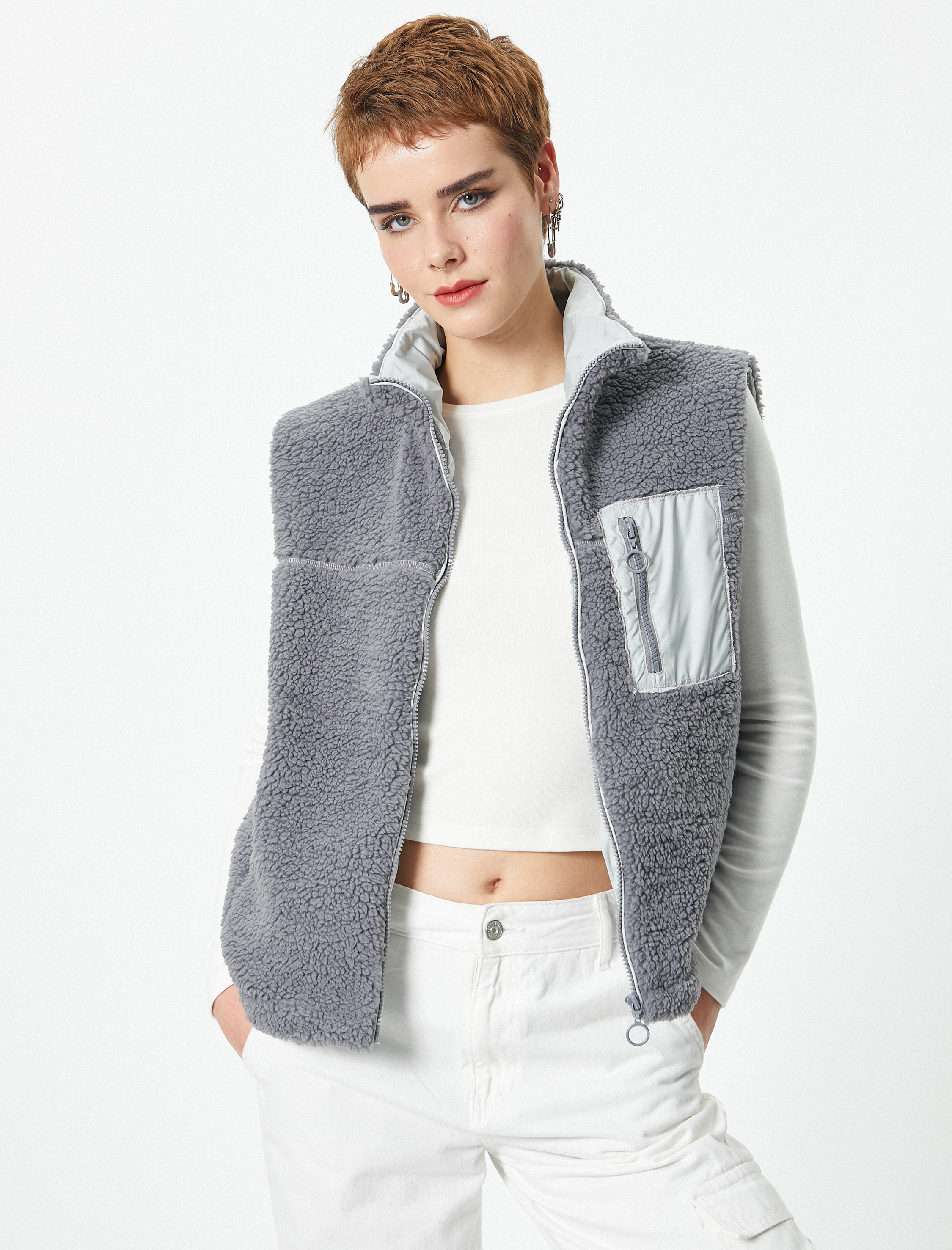   Peluş Yelek Astarlı Fermuarlı Cep Detaylı Dik Yaka Renk Kontrastlı