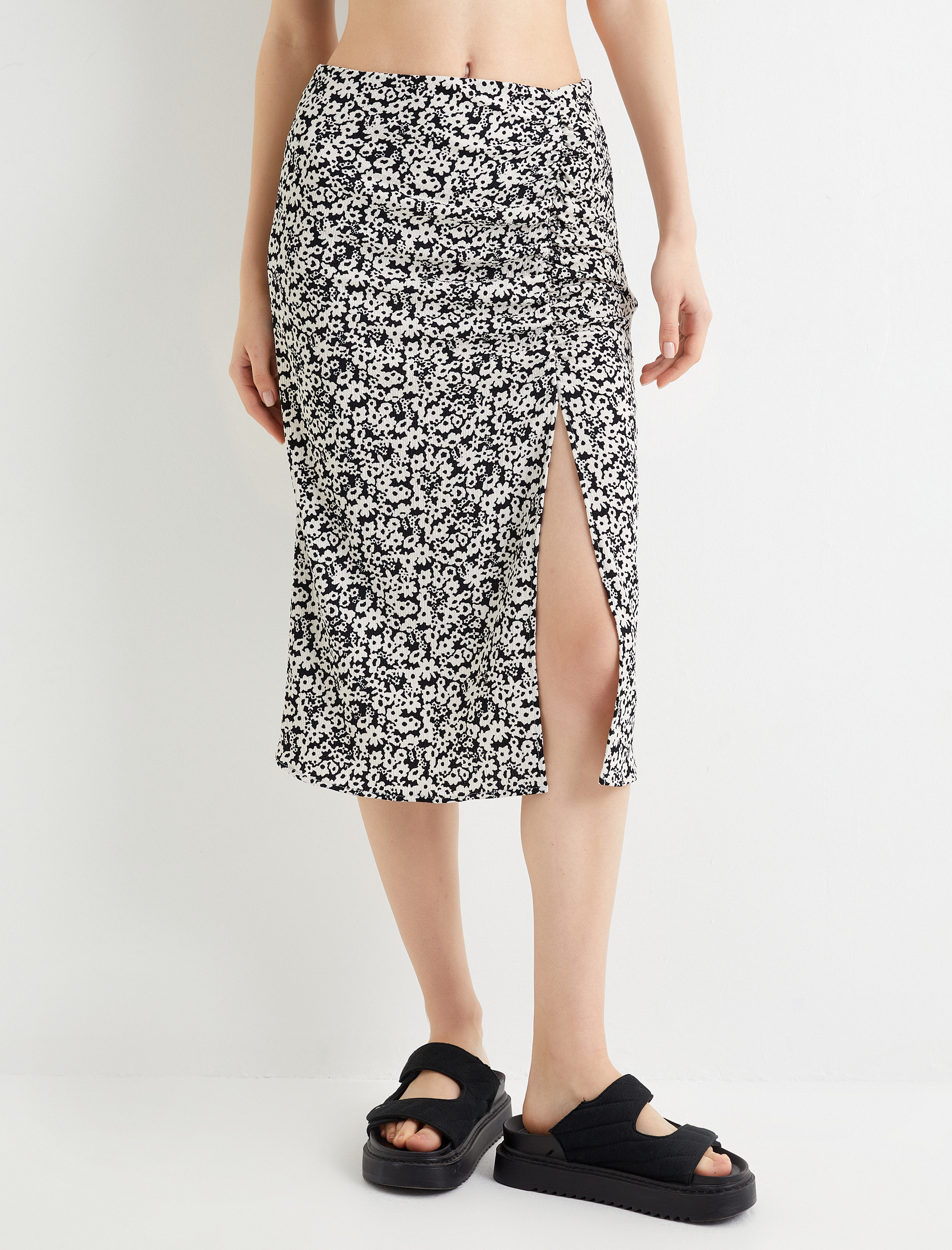   Çiçekli Midi Etek Önden Yırtmaç Detaylı Yüksek Bel Bürümcük