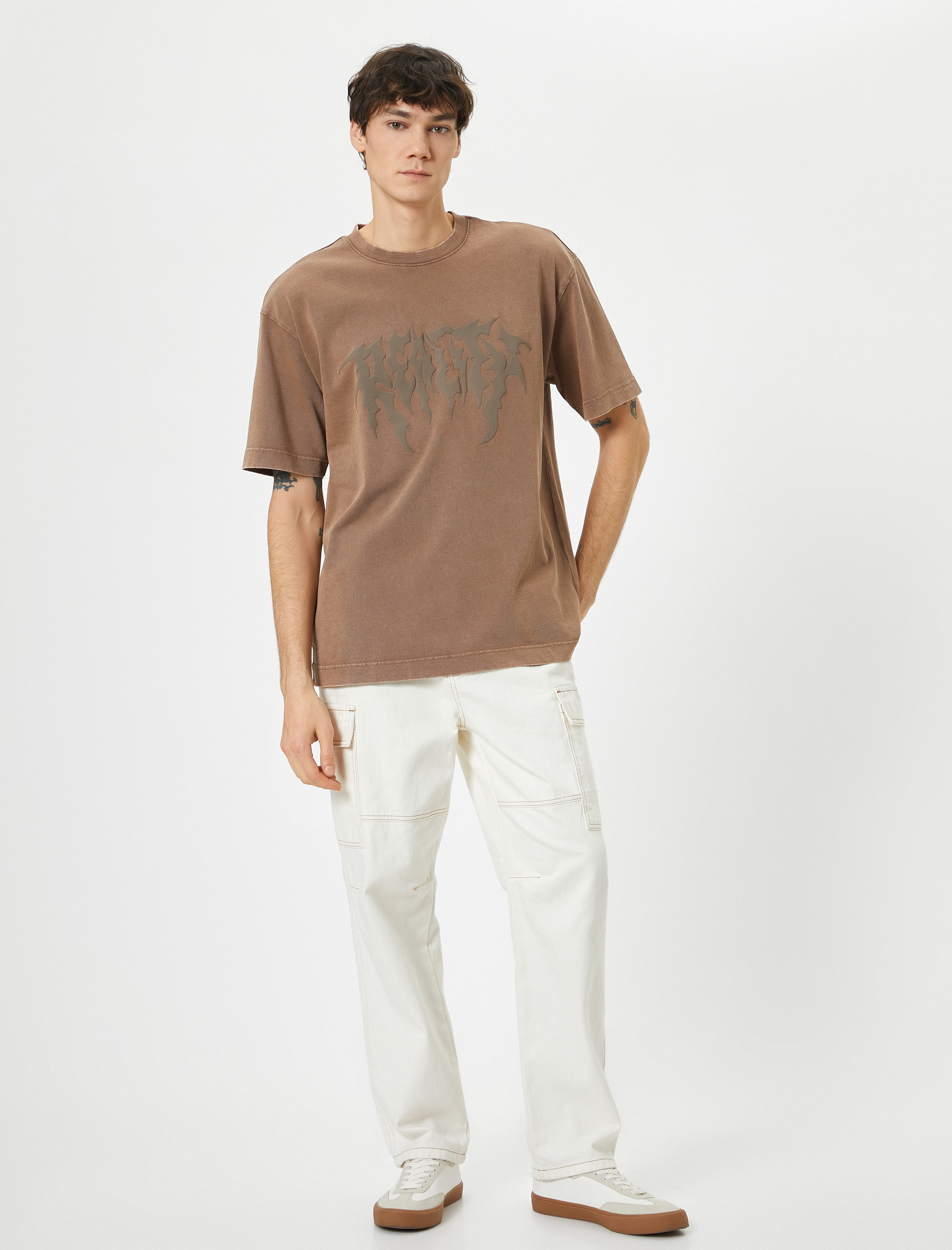   Yıkamalı Tişört Grafiti İşlemeli Bisiklet Yaka Kısa Kollu Pamuklu