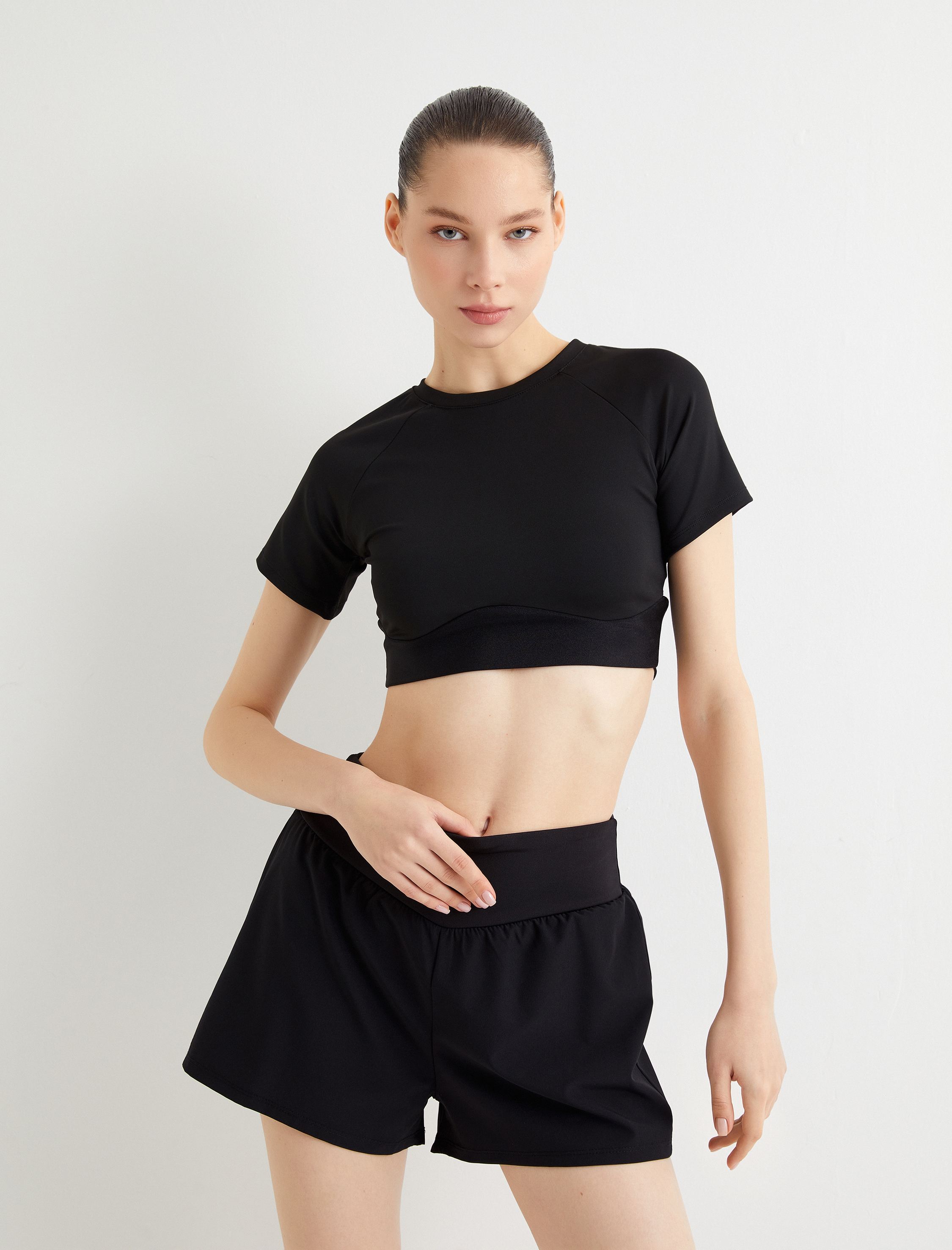   Spor Crop Tişört Slim Fit Kısa Kollu Bisiklet Yaka