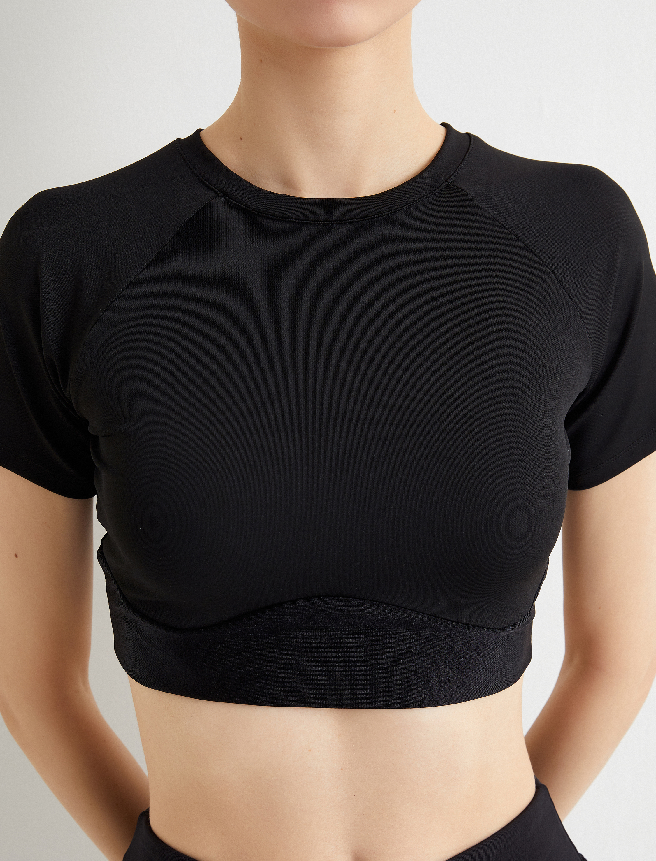   Spor Crop Tişört Slim Fit Kısa Kollu Bisiklet Yaka
