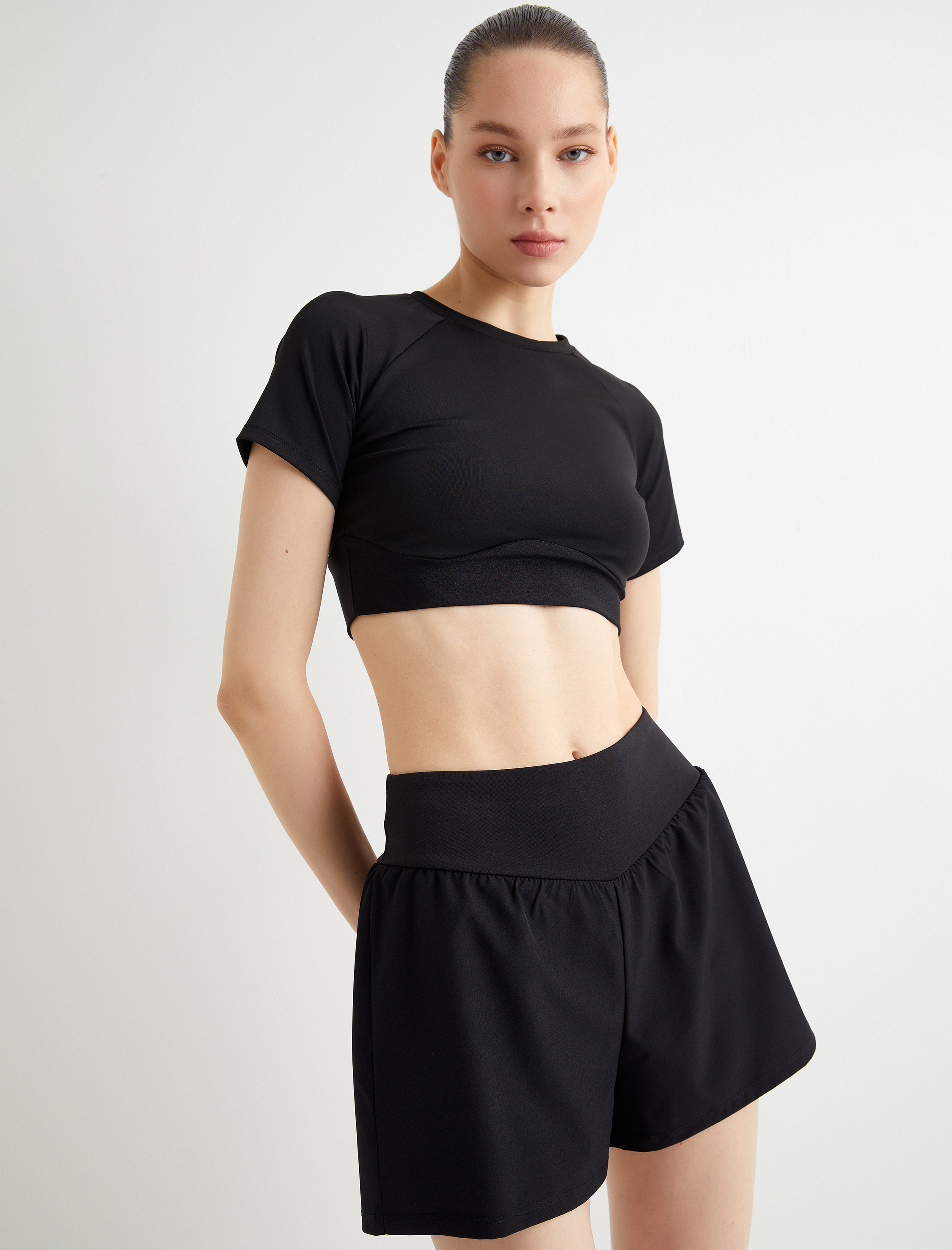   Spor Crop Tişört Slim Fit Kısa Kollu Bisiklet Yaka