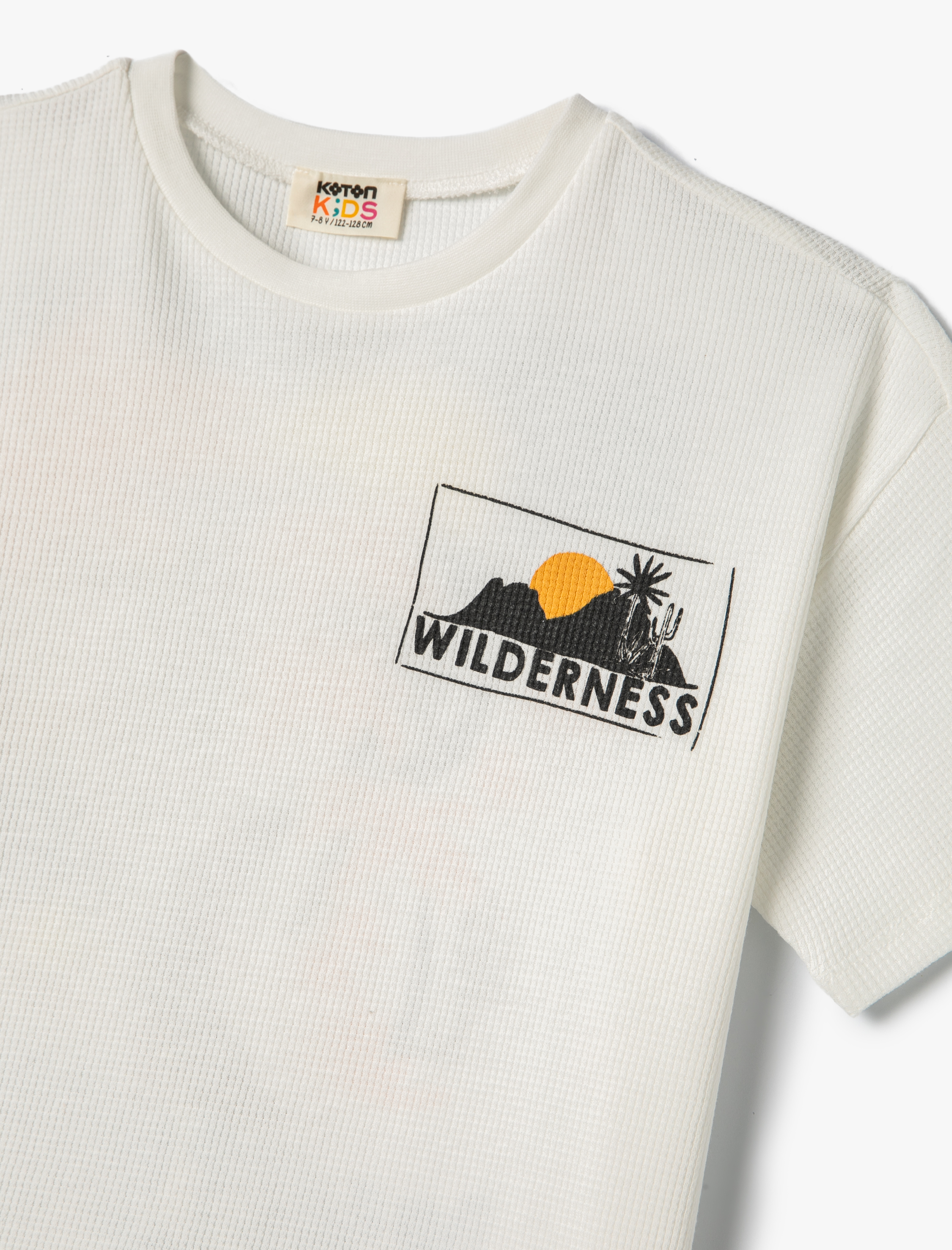  Erkek Çocuk Tişört Arkası Baskılı Kısa Kollu Dokulu Bisiklet Yaka Pamuklu