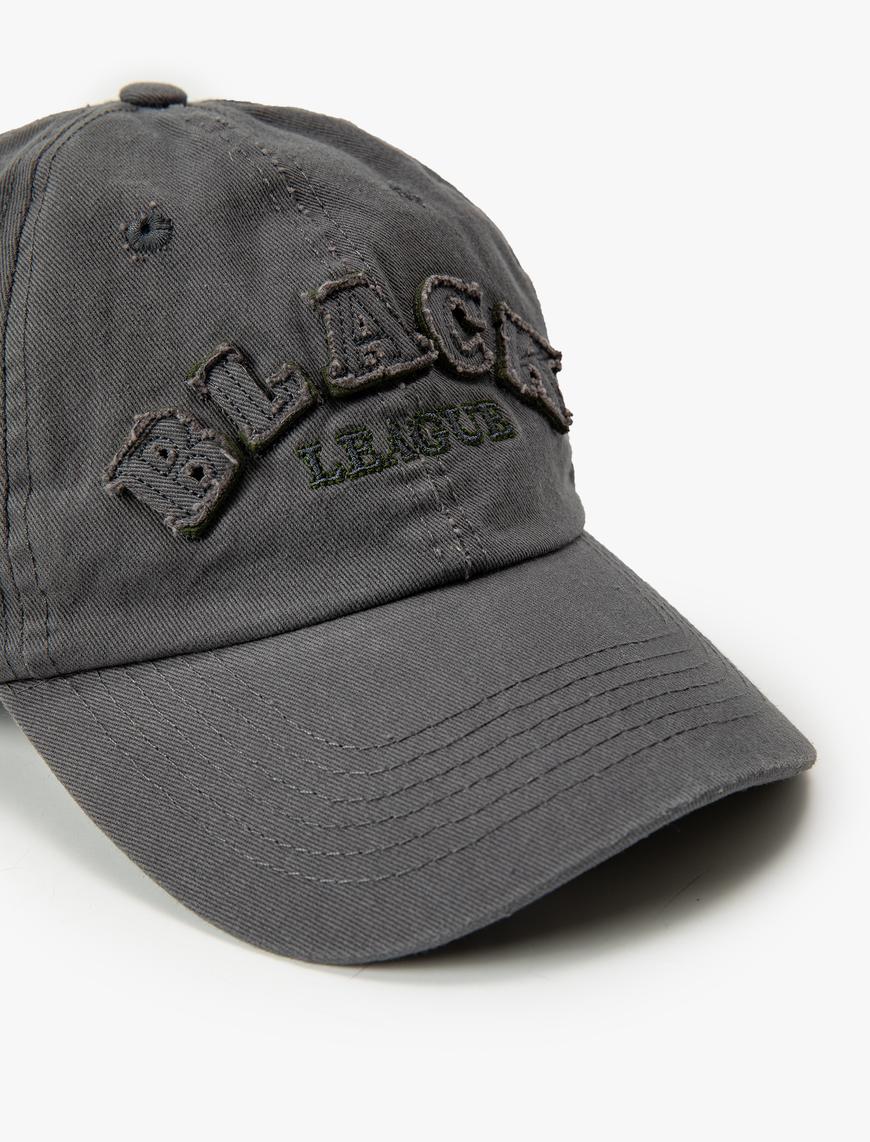  Erkek Kolej Şapka Kep Slogan İşlemeli Kabartmalı