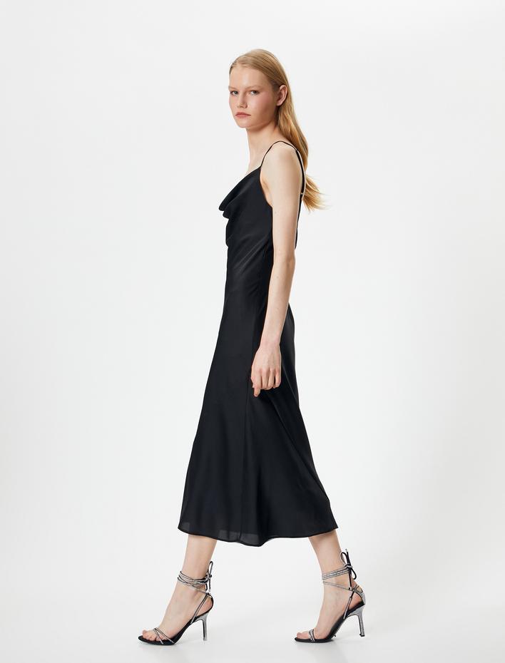  Saten Uzun Abiye Elbise Dökümlü Yaka İnce Askılı