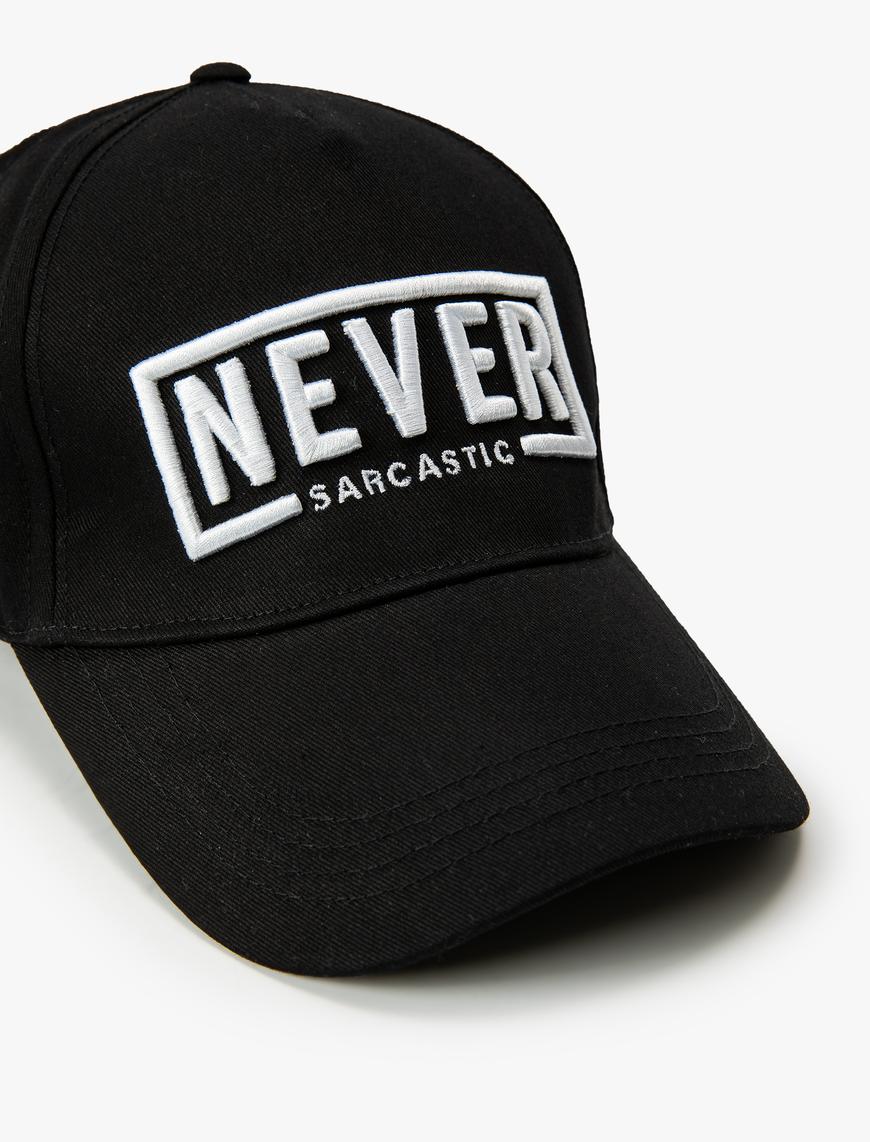  Erkek Kolej Şapka Kep Slogan İşlemeli