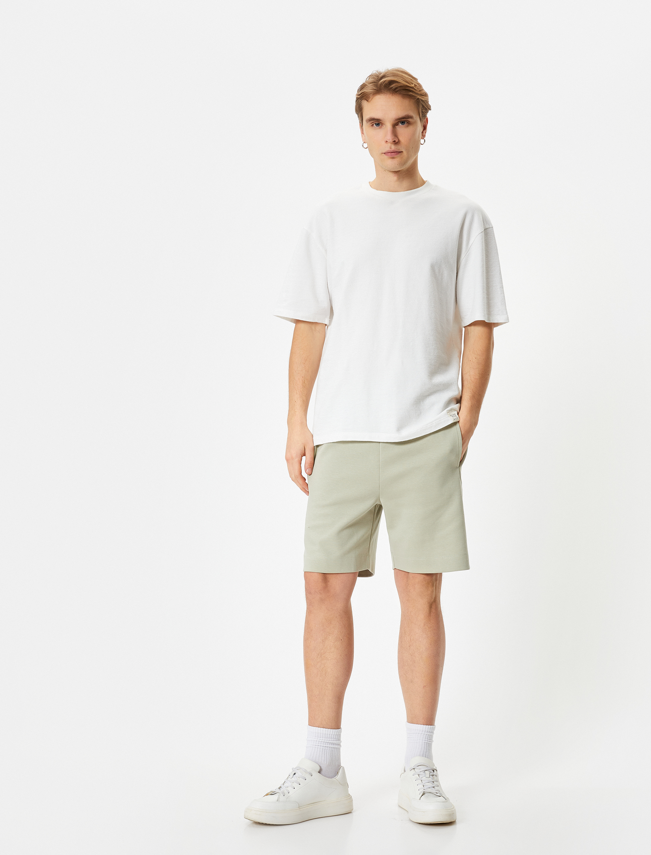   Bermuda Şort Beli Bağcıklı Cep Detaylı