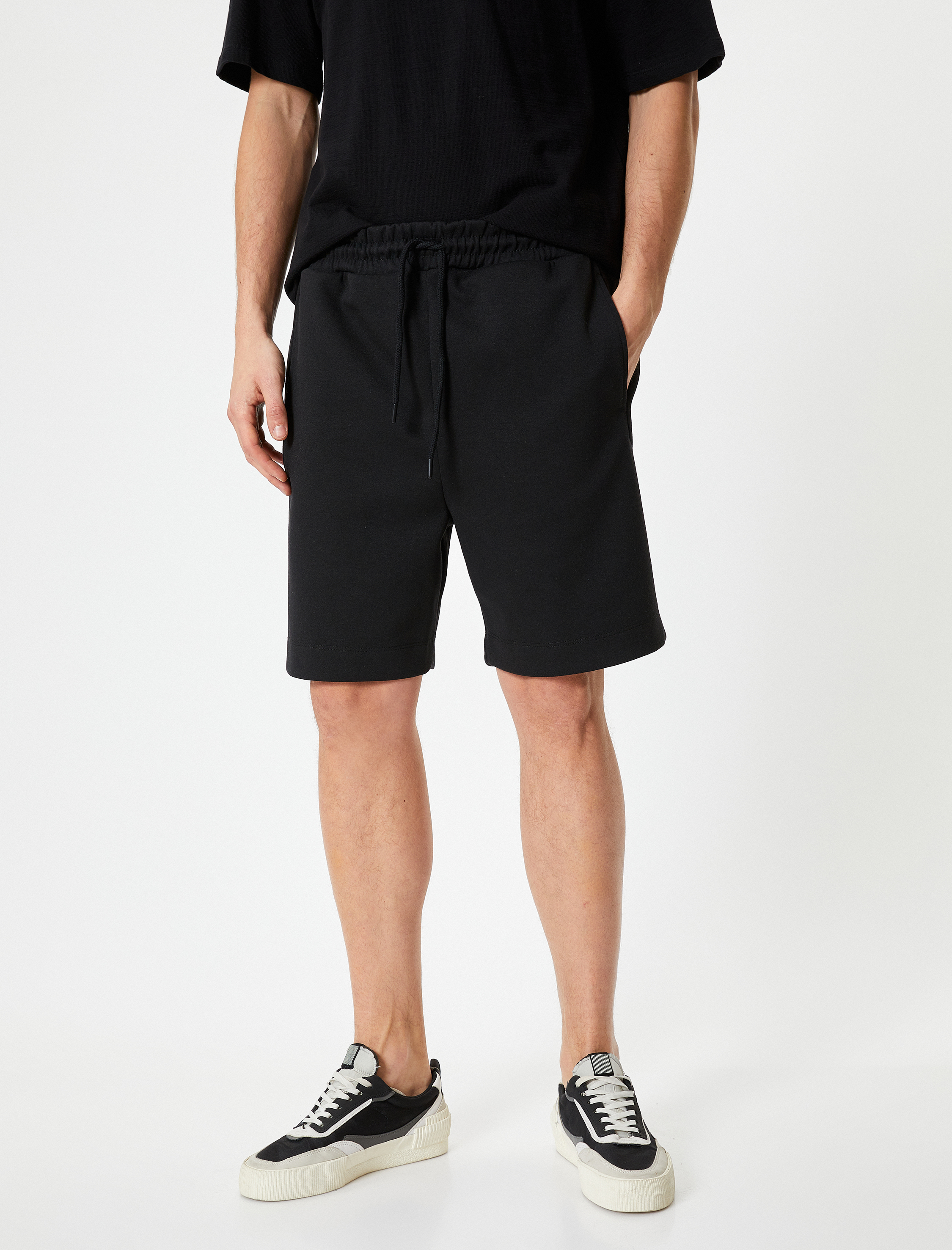   Bermuda Şort Beli Bağcıklı Cep Detaylı