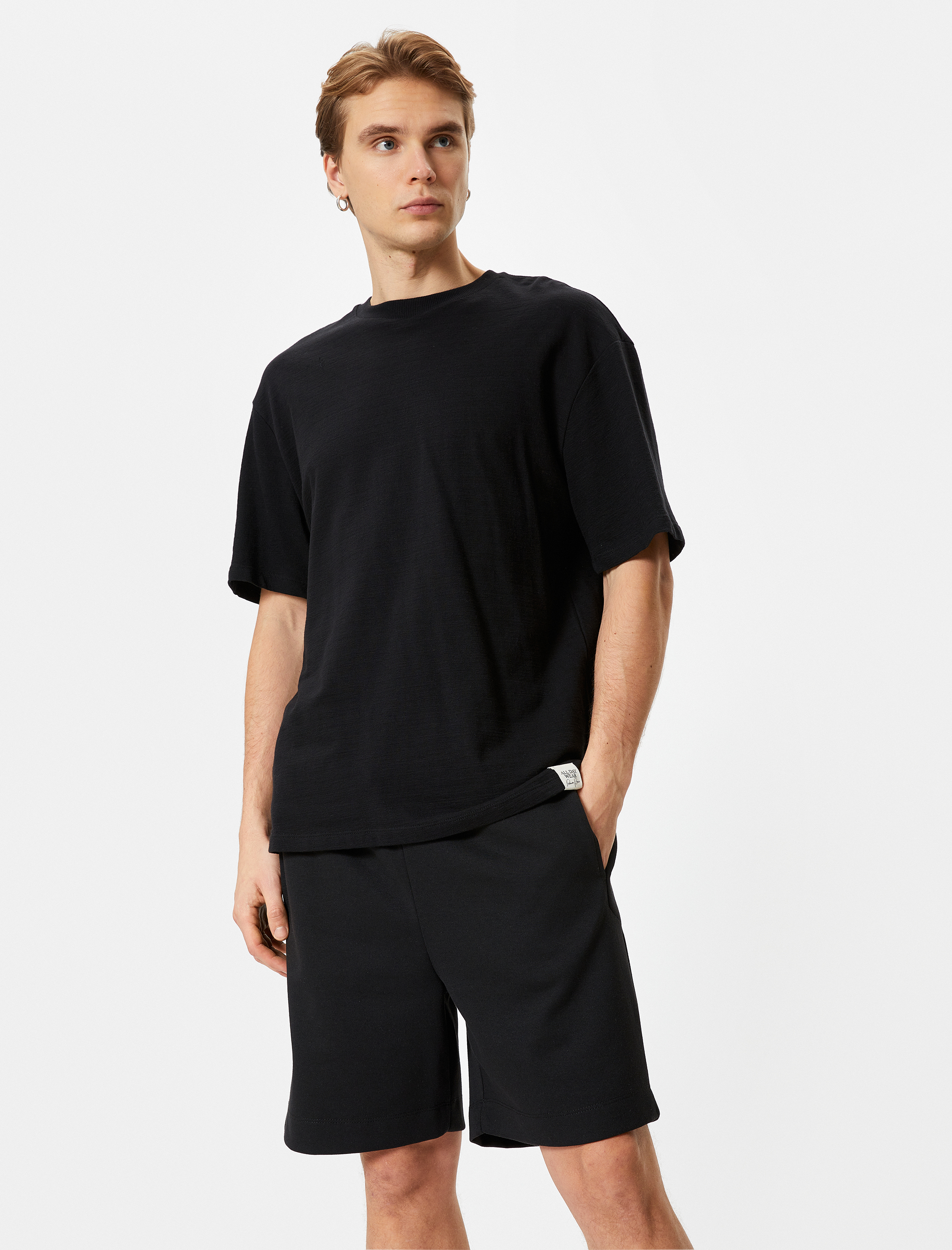   Bermuda Şort Beli Bağcıklı Cep Detaylı