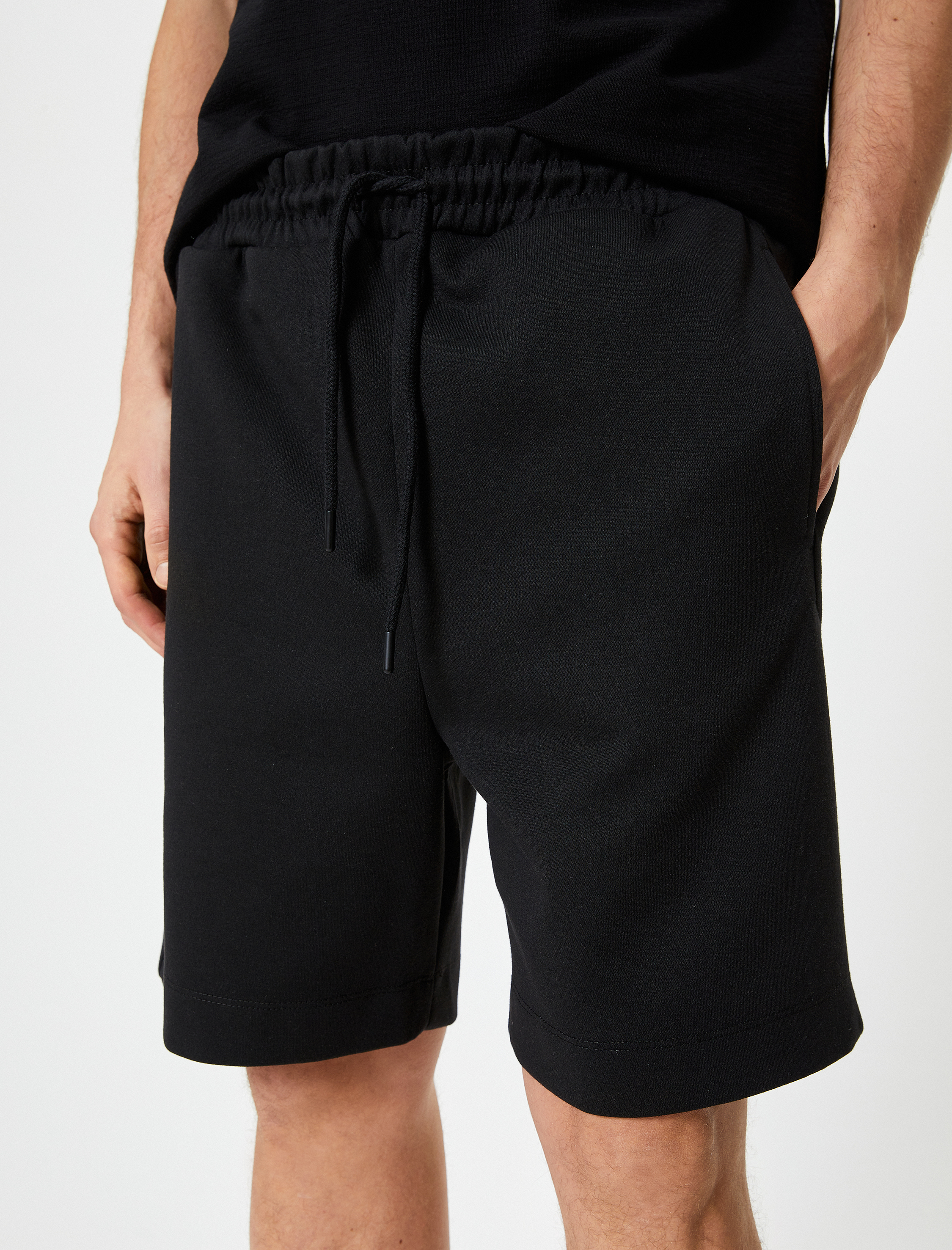   Bermuda Şort Beli Bağcıklı Cep Detaylı