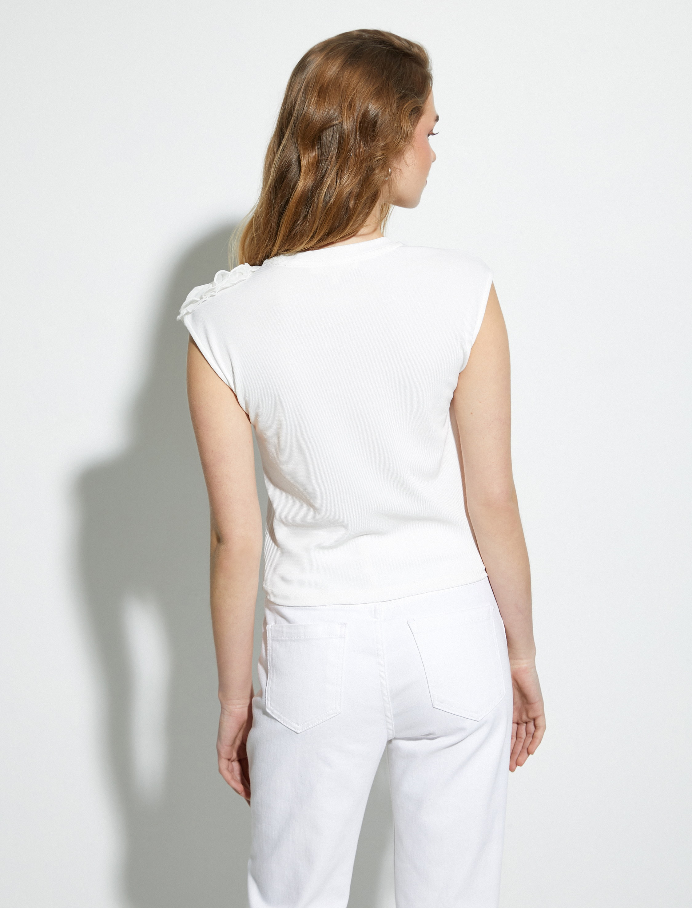   Çiçek Aplikeli Bluz Bisiklet Yaka İnci Detaylı